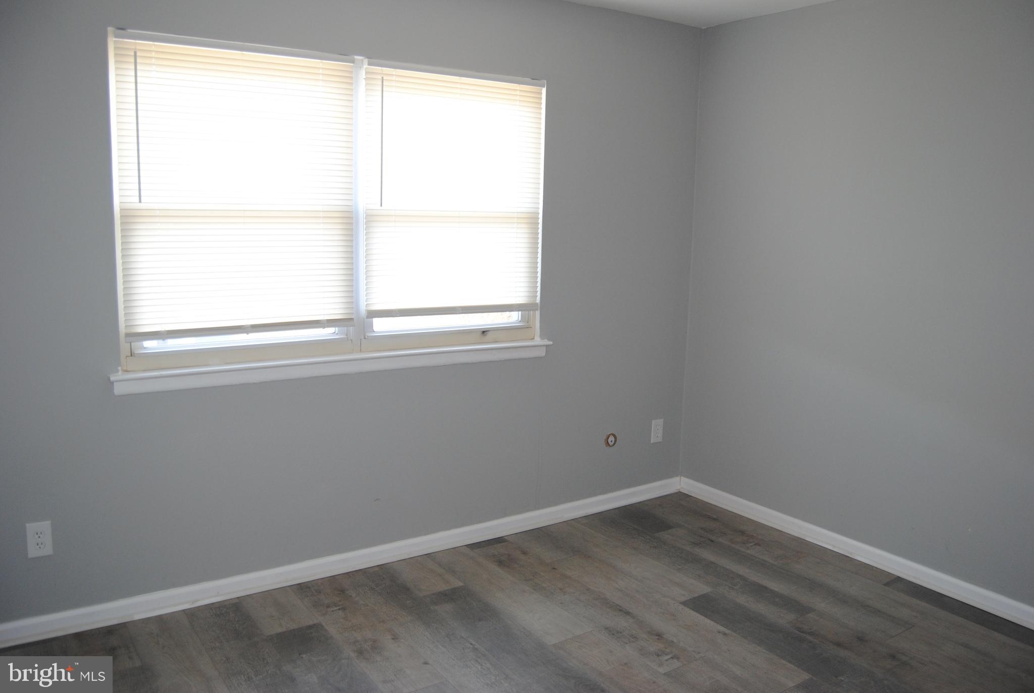 COUNTY DOWNE - Residential