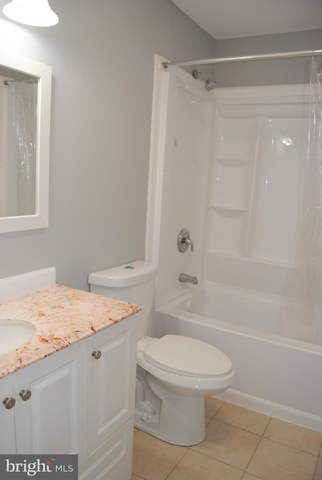 COUNTY DOWNE - Residential