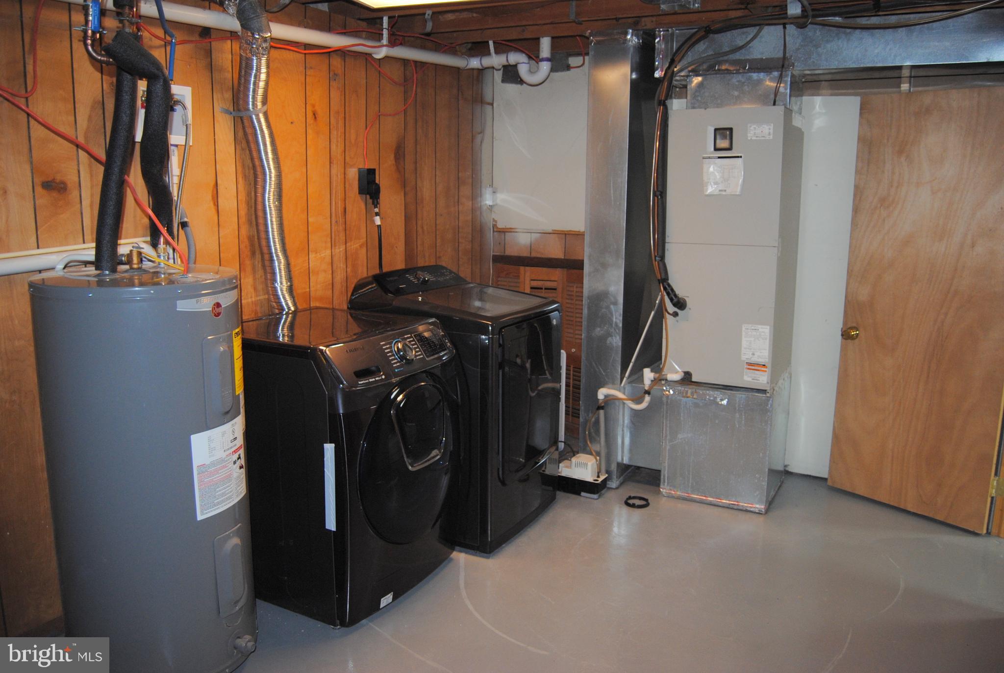 COUNTY DOWNE - Residential