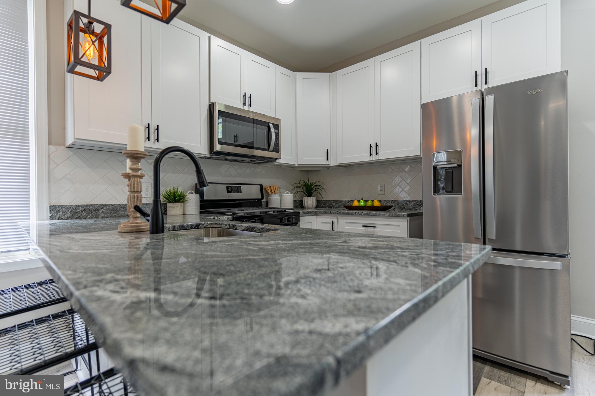 LAKE EVESHAM - Residential Lease