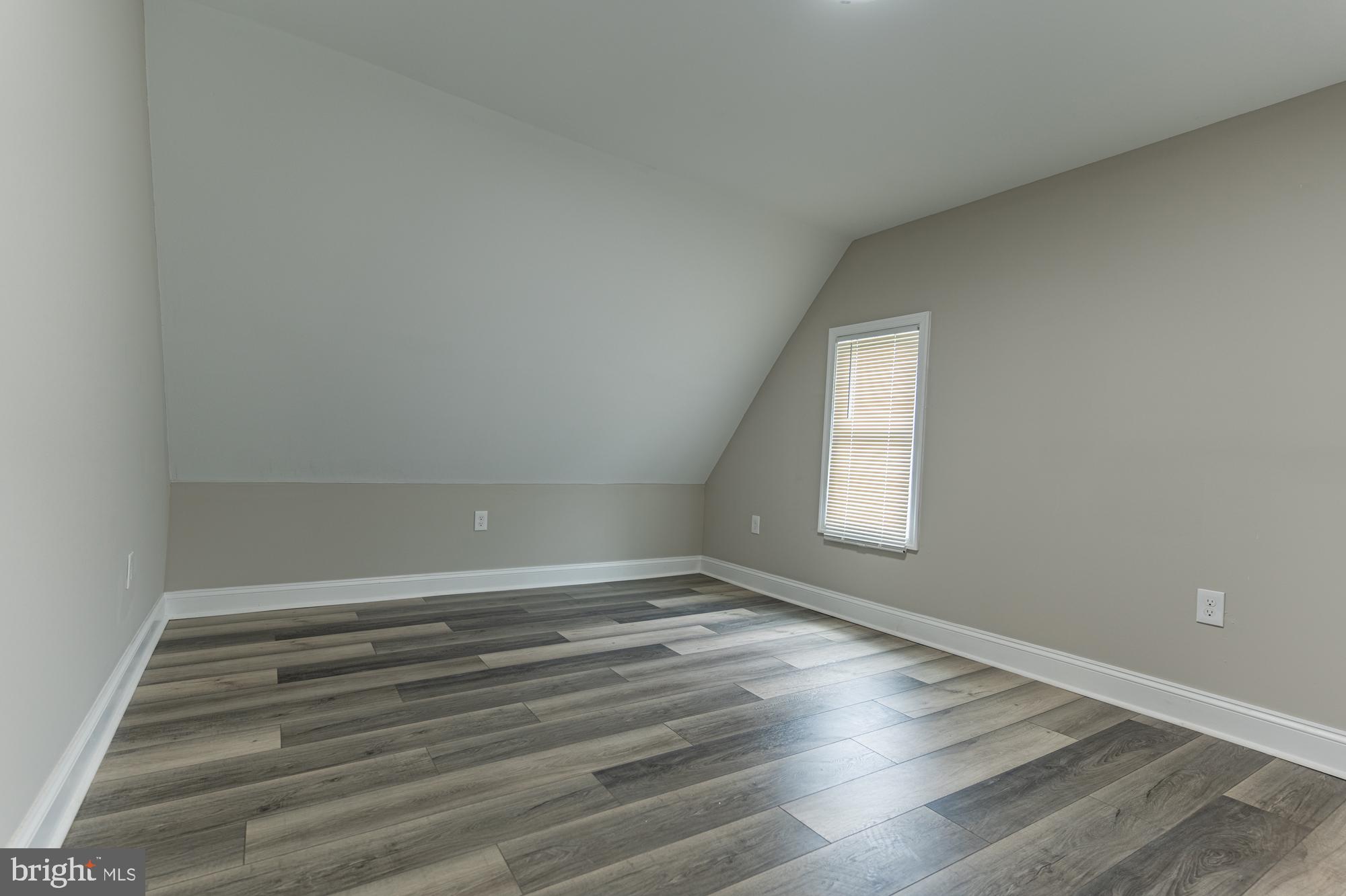 LAKE EVESHAM - Residential Lease
