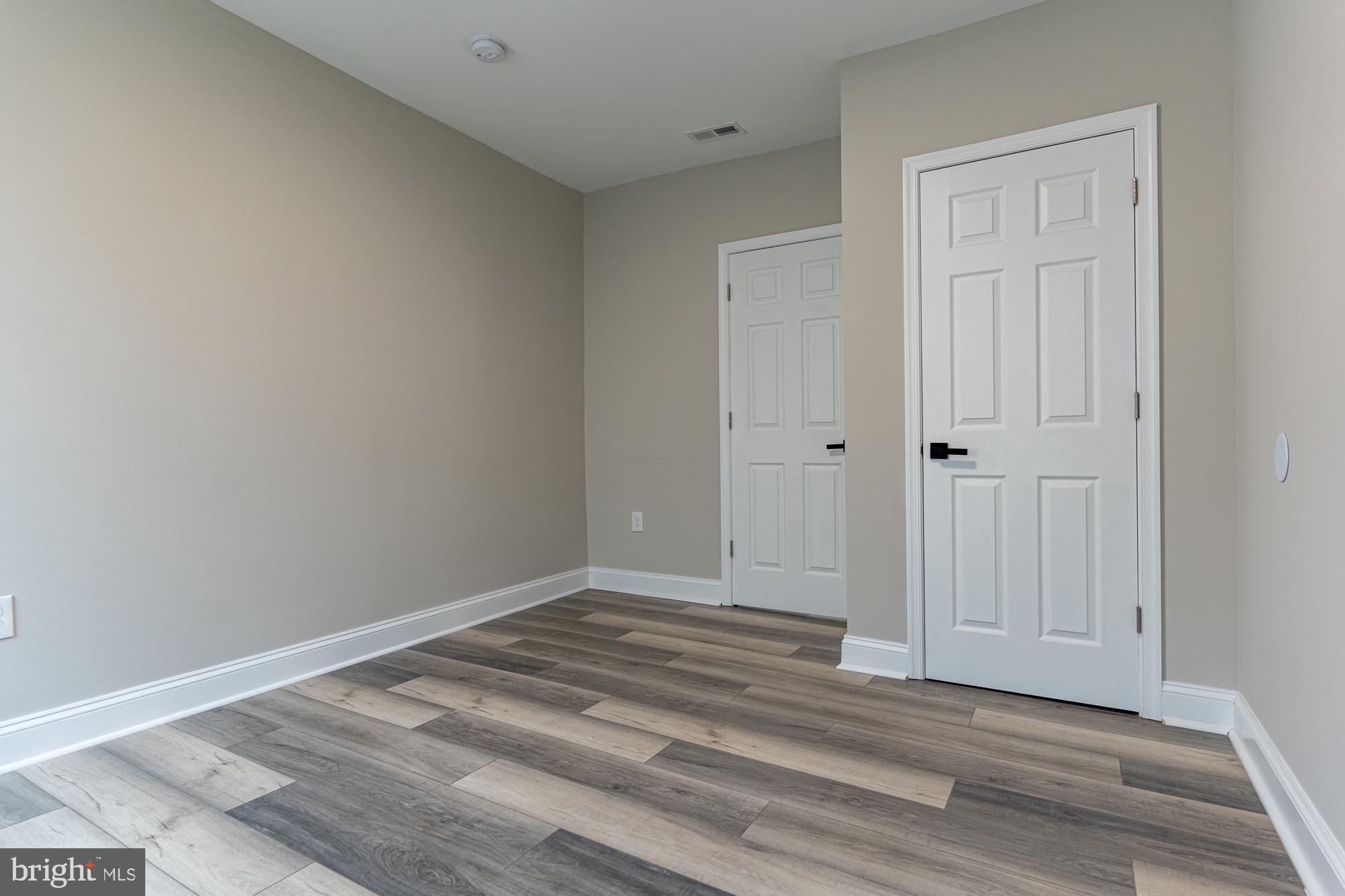 LAKE EVESHAM - Residential Lease