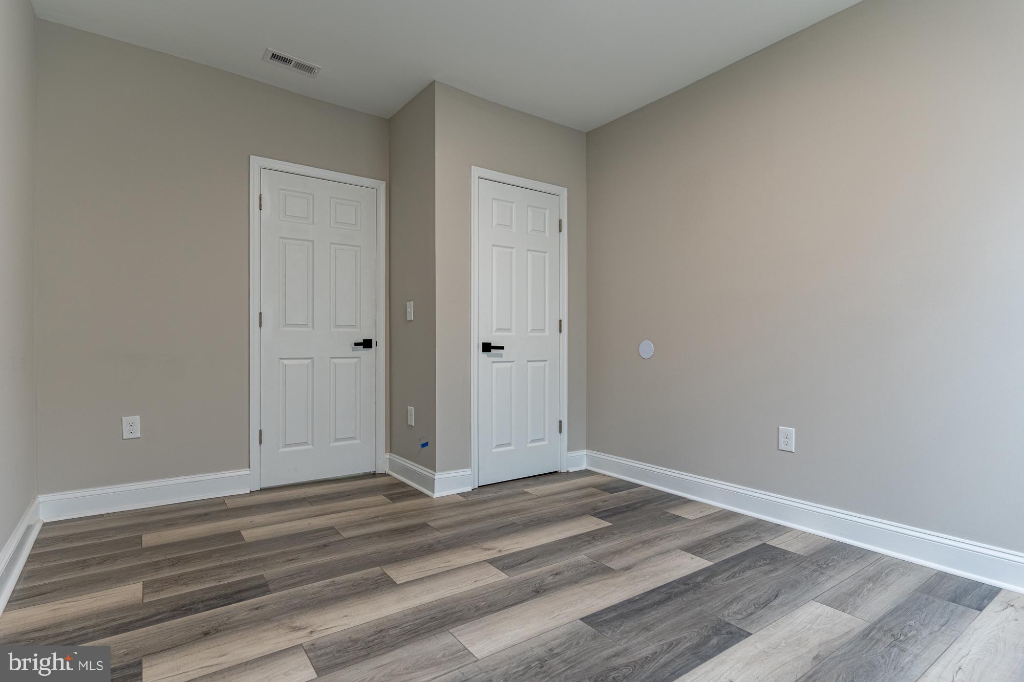 LAKE EVESHAM - Residential Lease