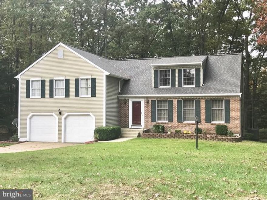 *SEVERNA PARK SCHOOLS!* Sought after Shipleys Choice rarely offers Rental opportunities. This stately colonial offers 4 Generous Sized Upper Level Bedrooms &Large living space throughout. Family Room w wood burning fireplace & access to outside deck. Enjoy natures beauty in the wooded, private backyard. Master Suite has den/sitting area. Finished lower level w access to wooded backyard.