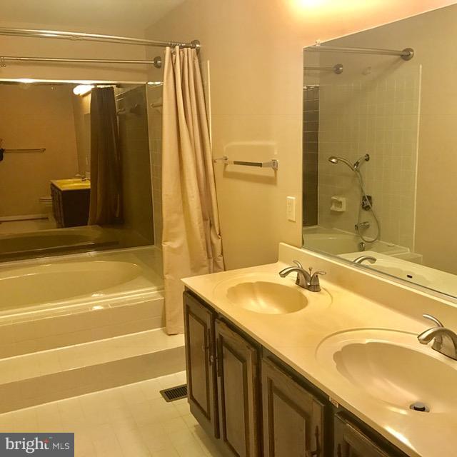 SHIPLEYS CHOICE - Residential Lease