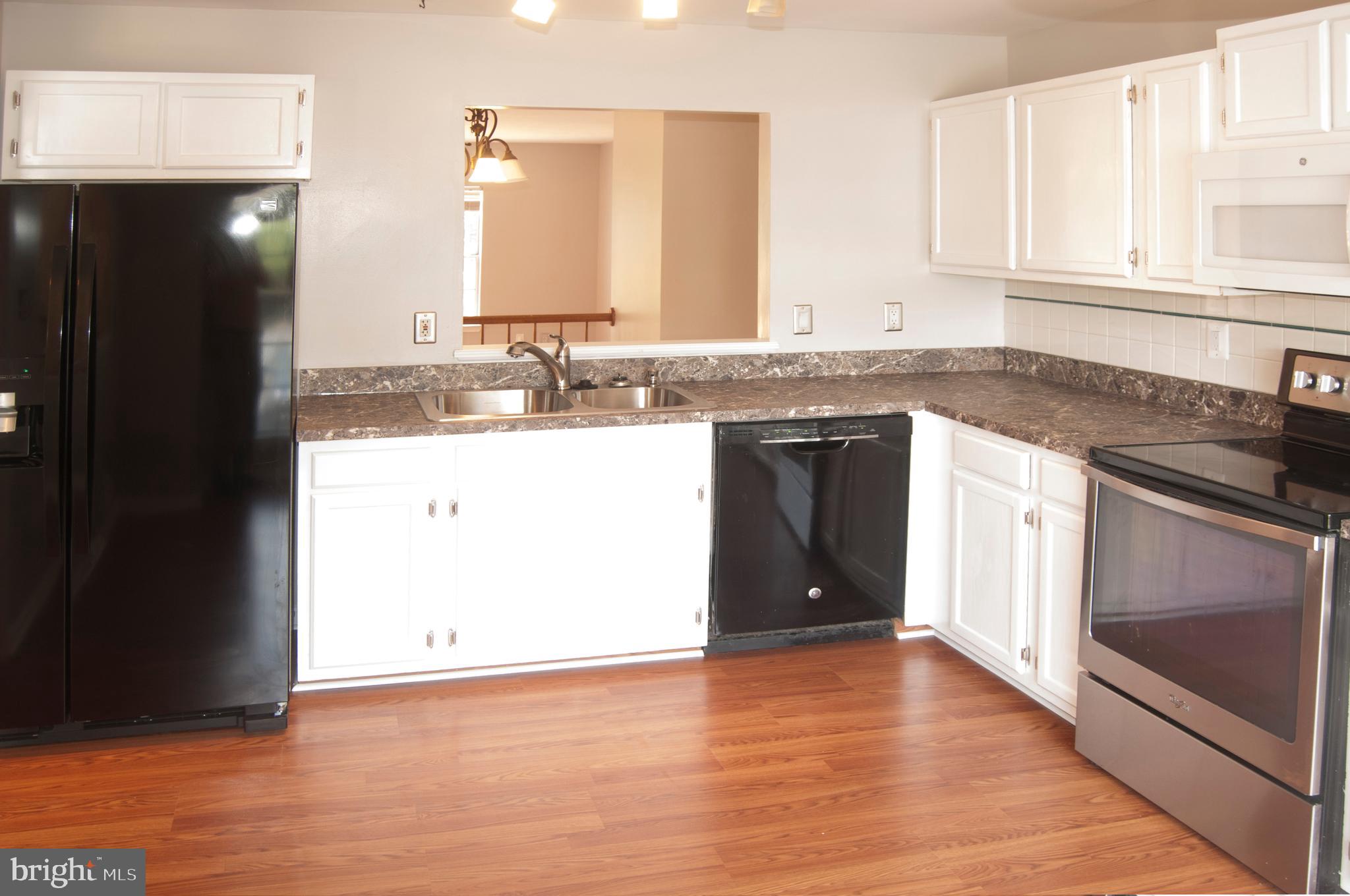 COURTS AT STAFFORD - Residential