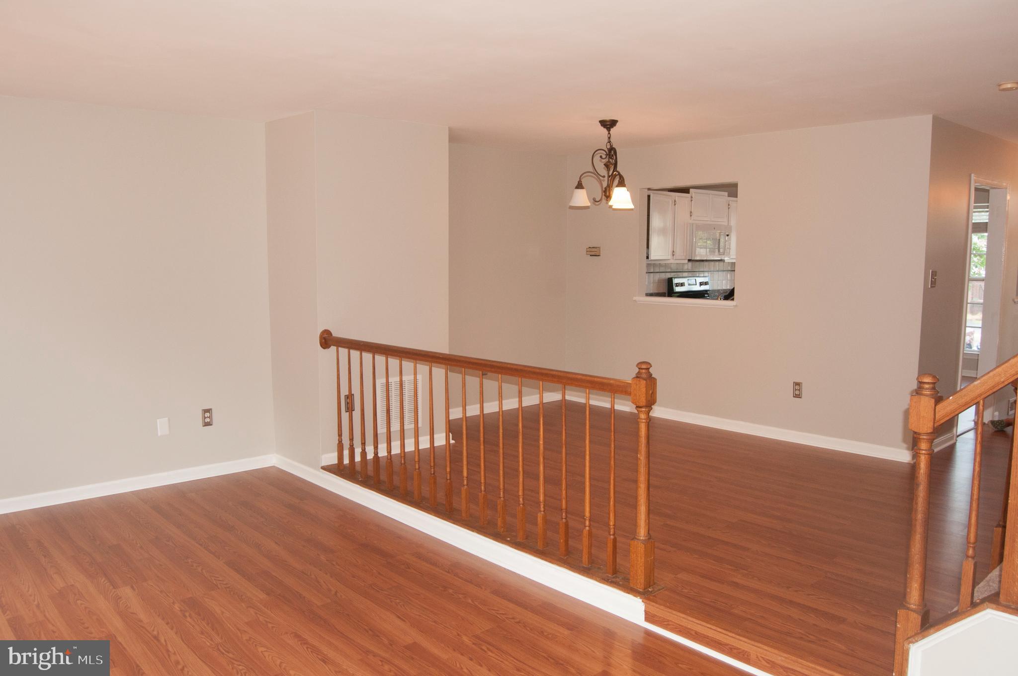 COURTS AT STAFFORD - Residential