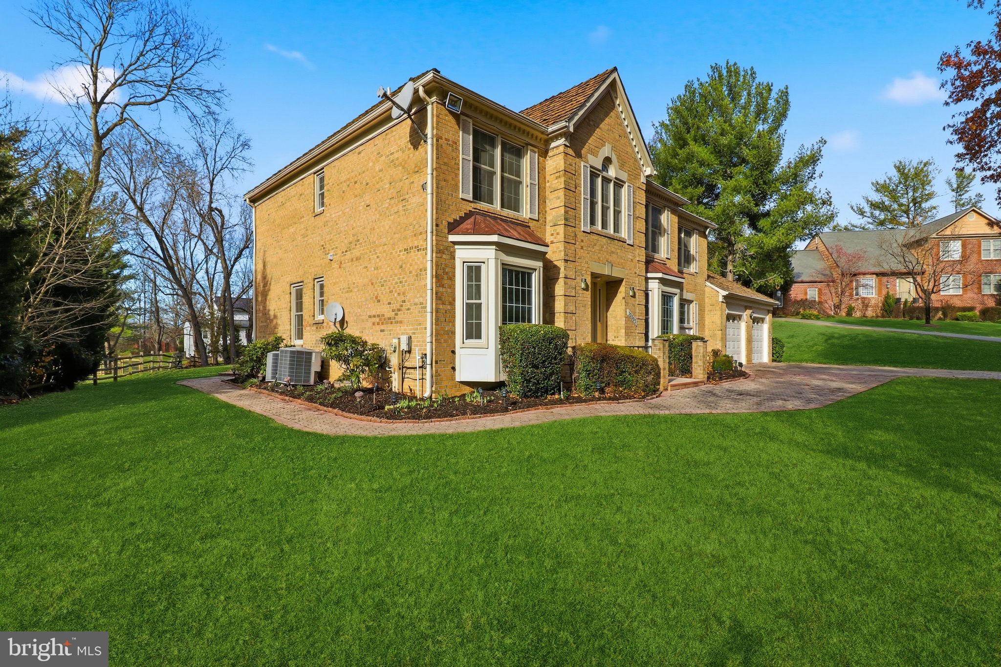 12302 PROSPECT LANDING