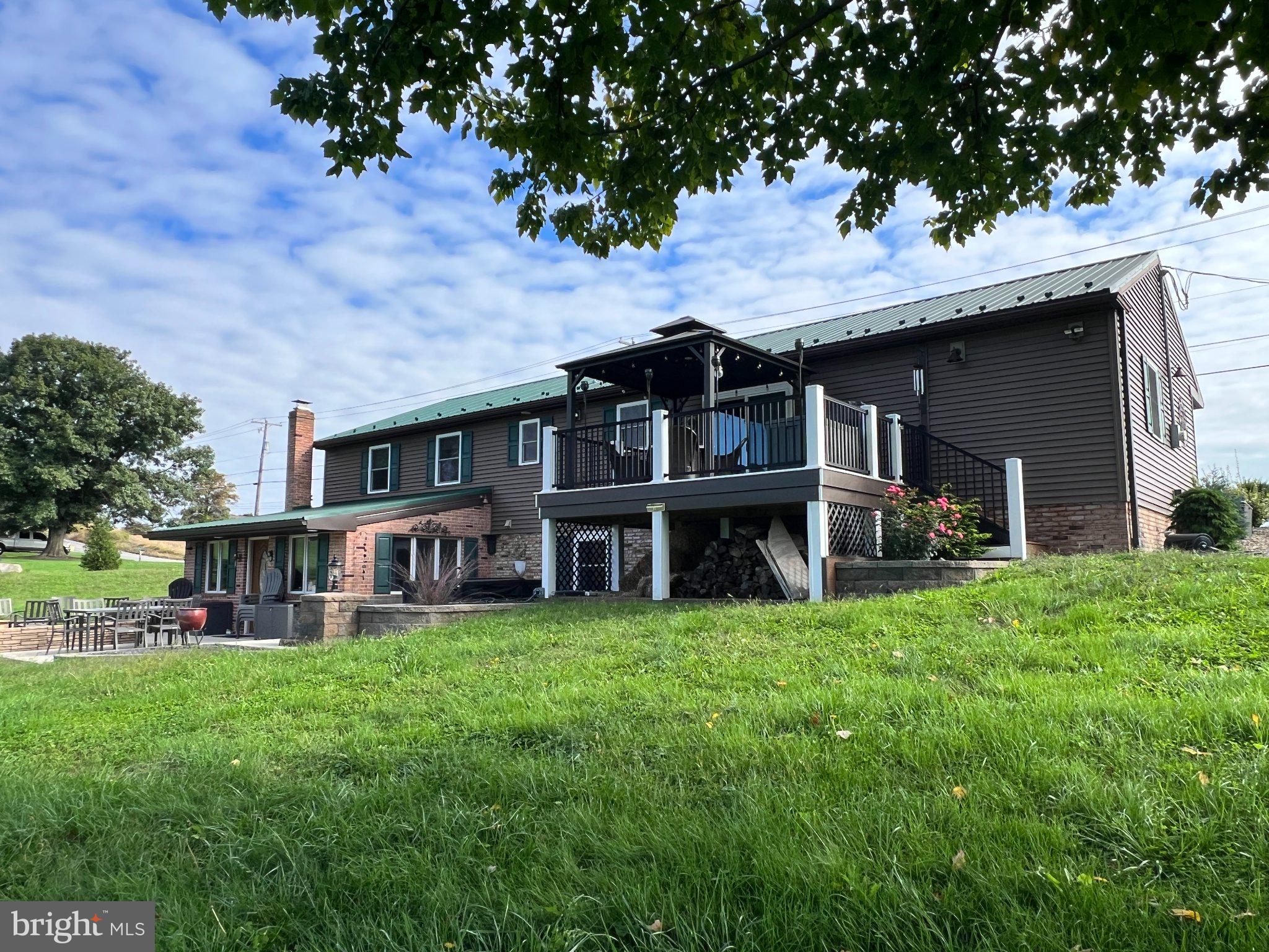 949 SNYDER ROAD