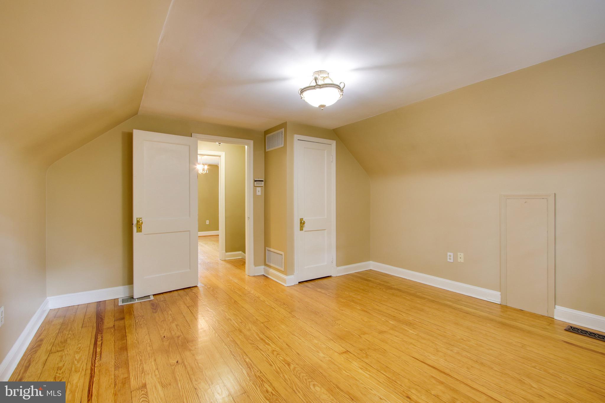 SUNNYBROOK - Residential