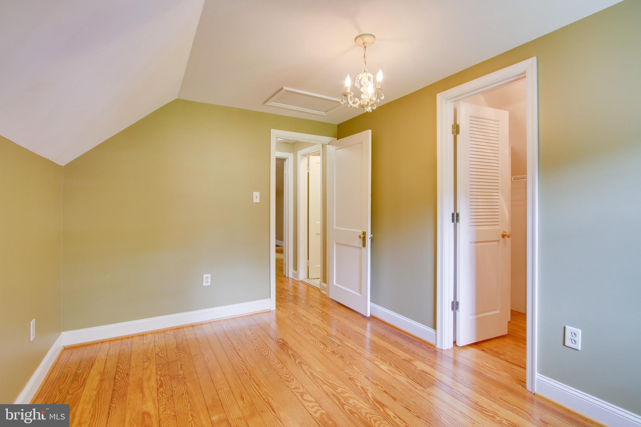 SUNNYBROOK - Residential