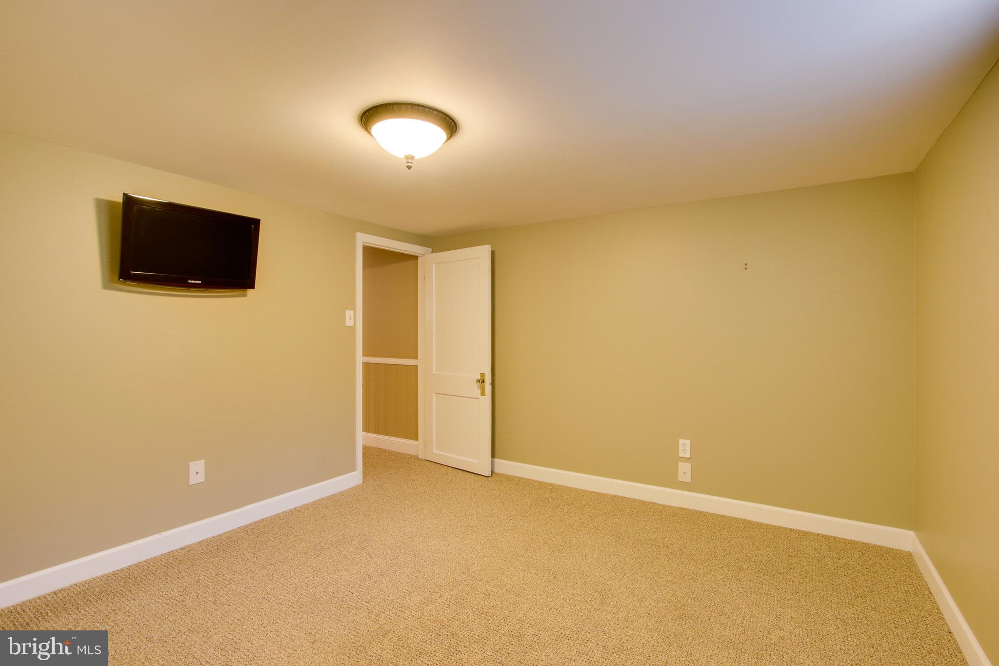 SUNNYBROOK - Residential