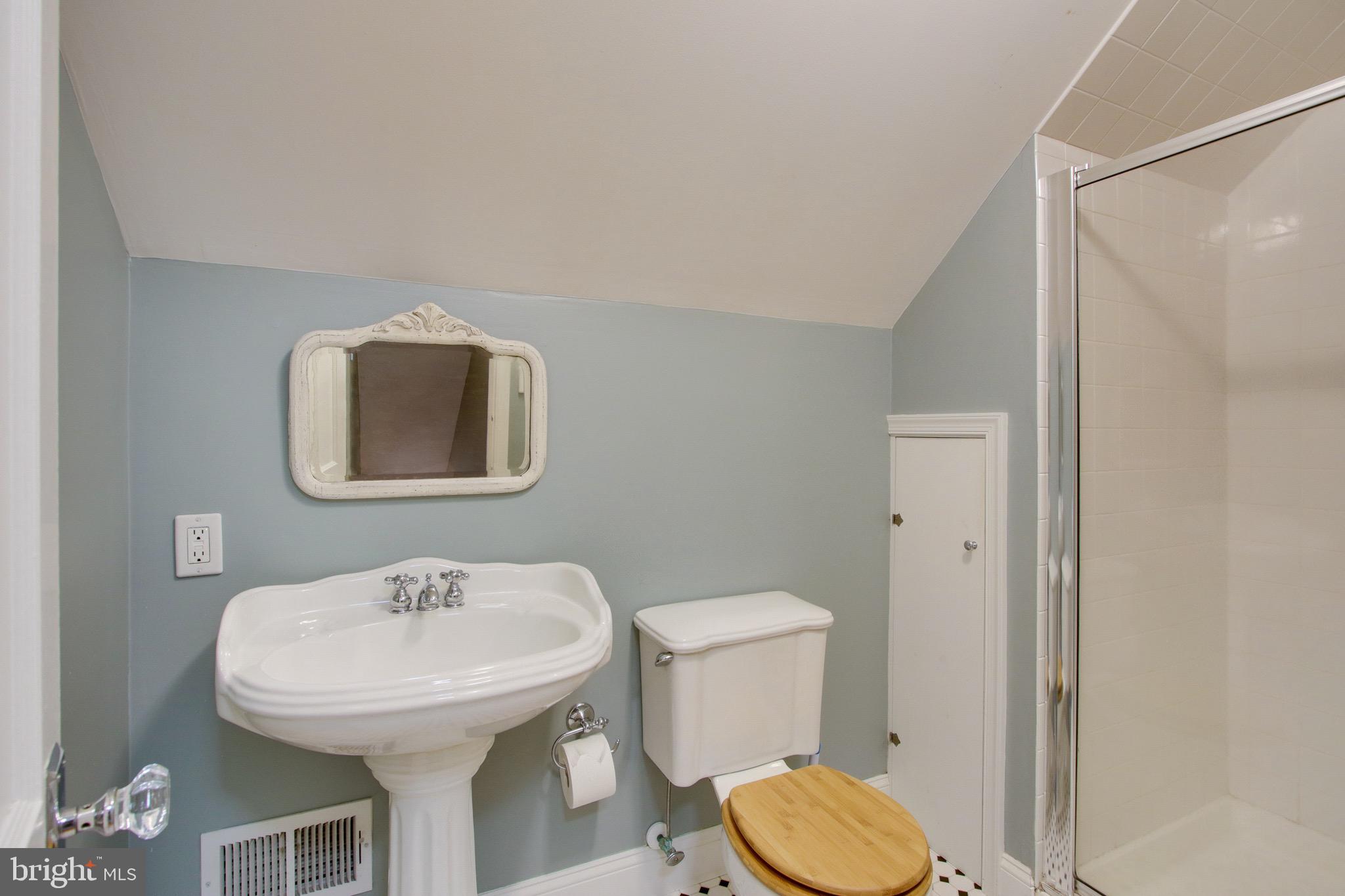 SUNNYBROOK - Residential