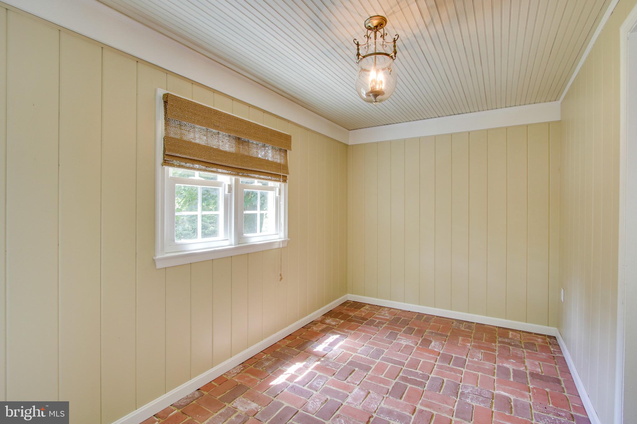 SUNNYBROOK - Residential