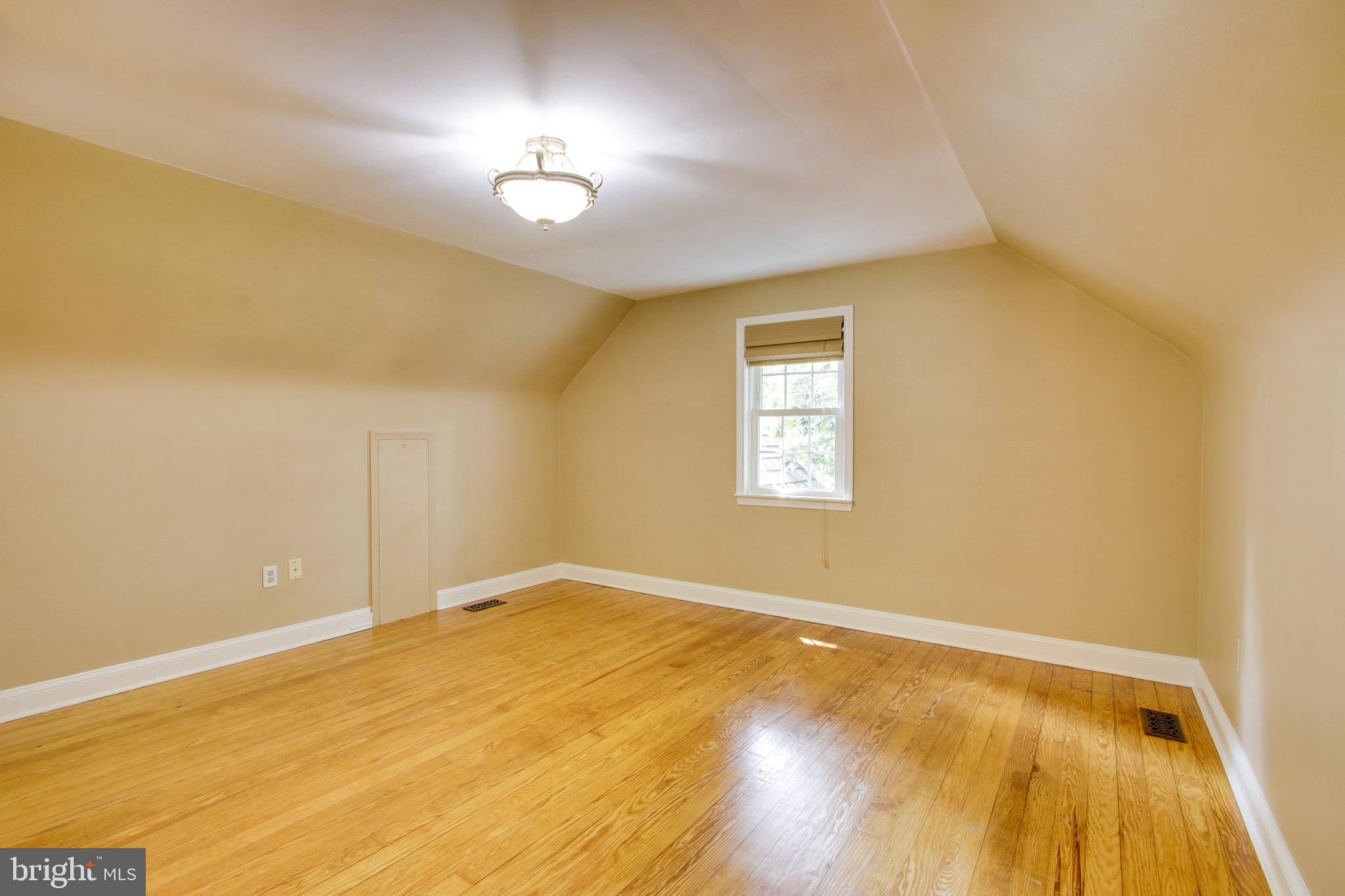 SUNNYBROOK - Residential