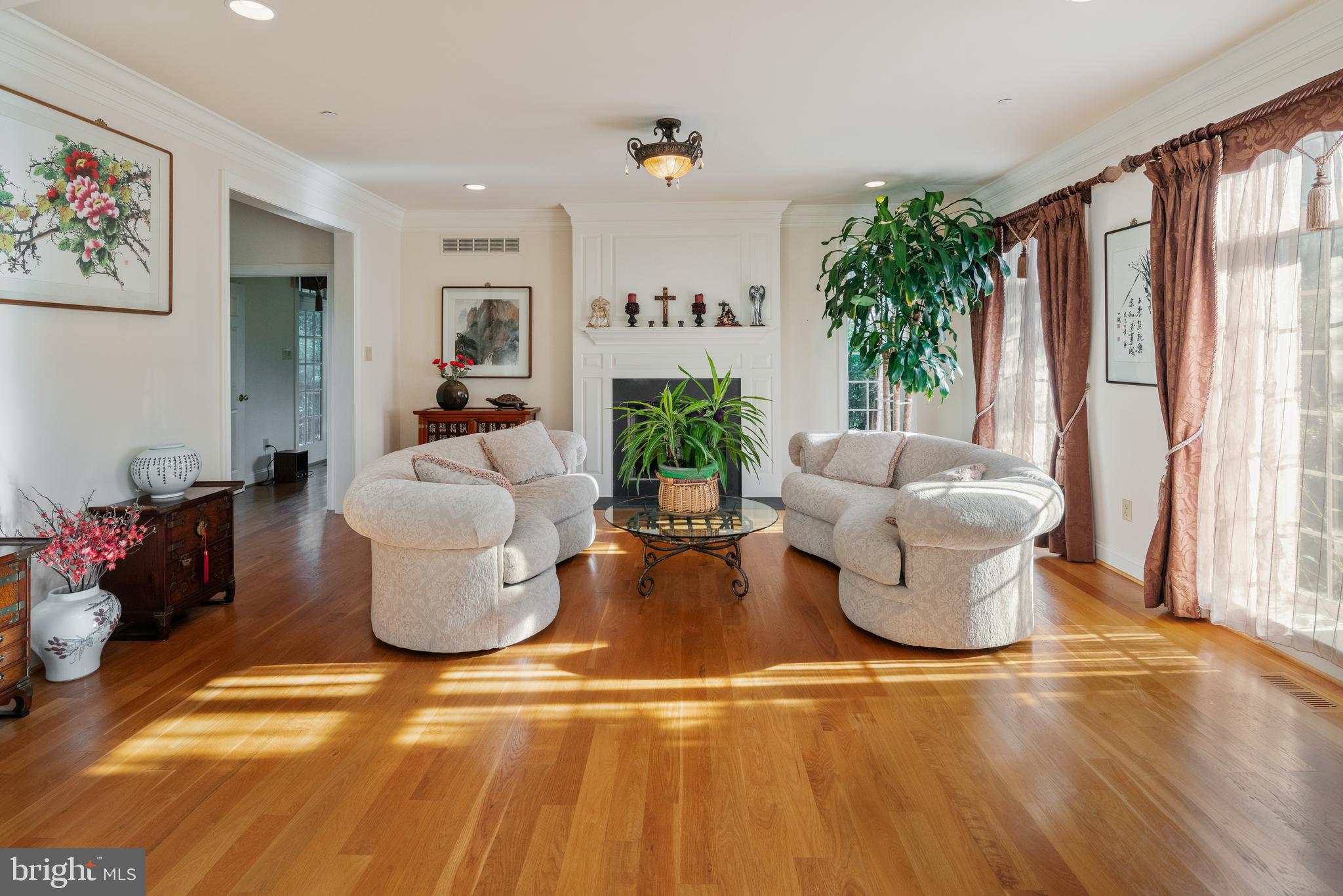 WHITEGATE - Residential