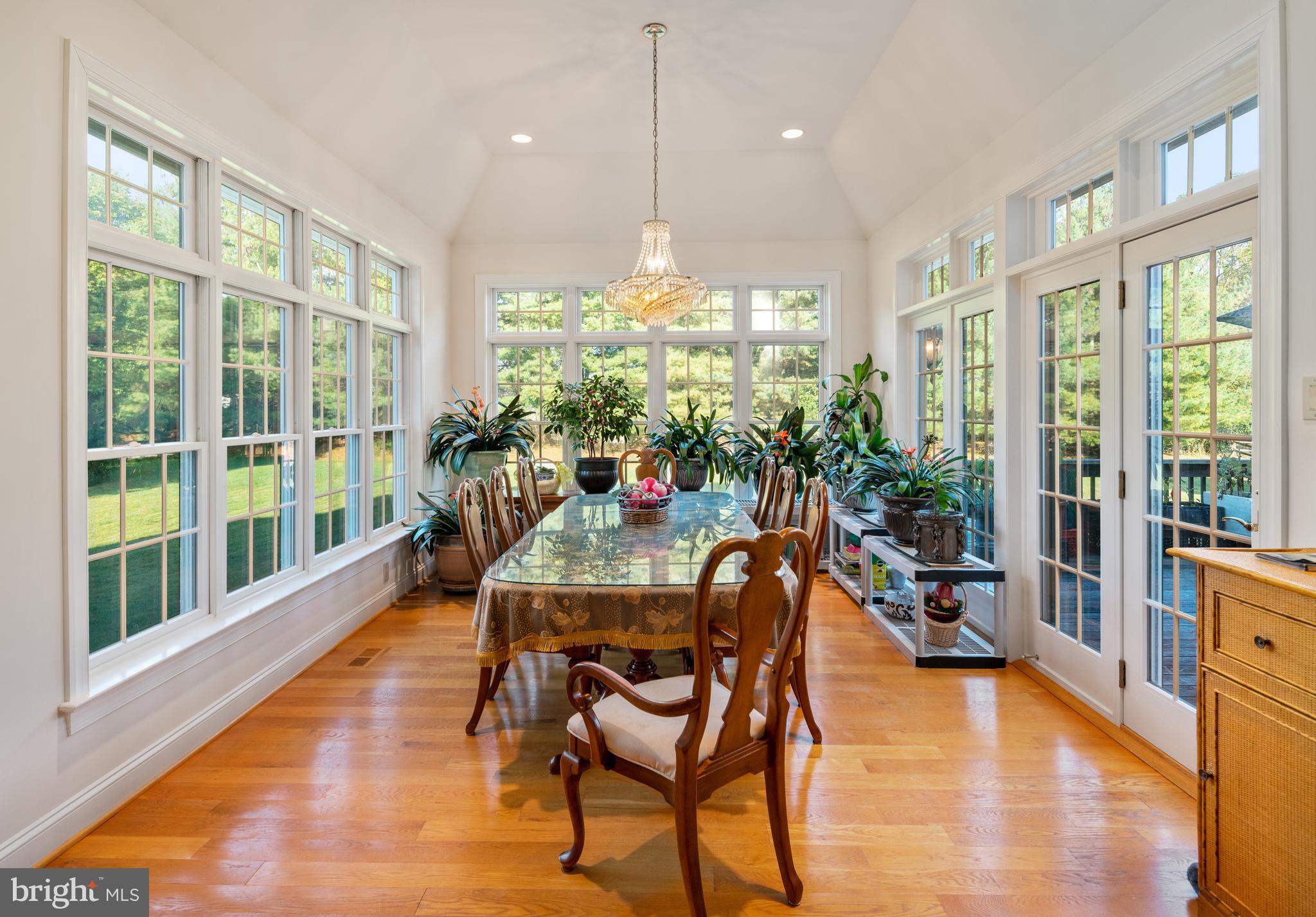 WHITEGATE - Residential