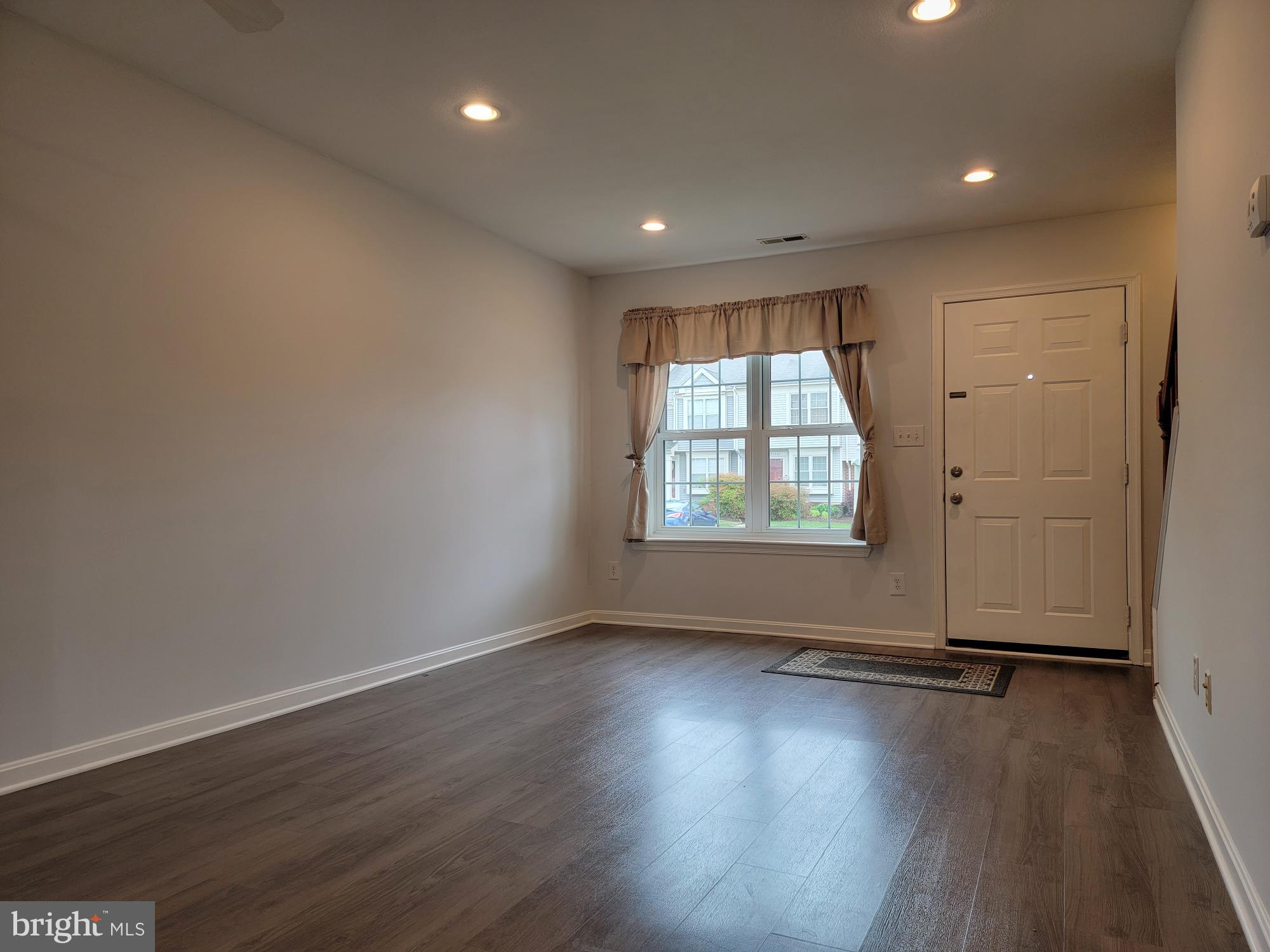 ROLLING RIDGE - Residential