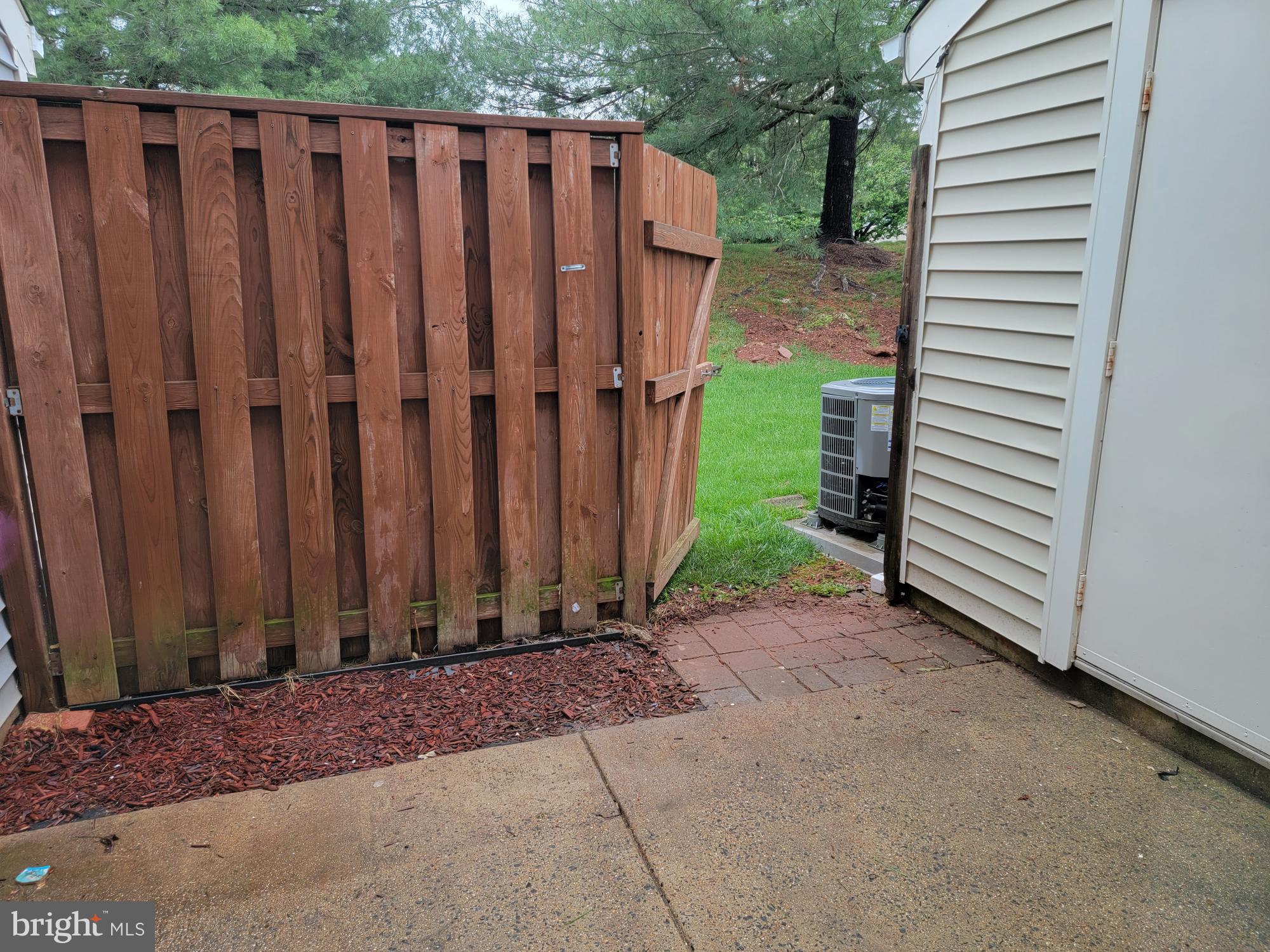 ROLLING RIDGE - Residential