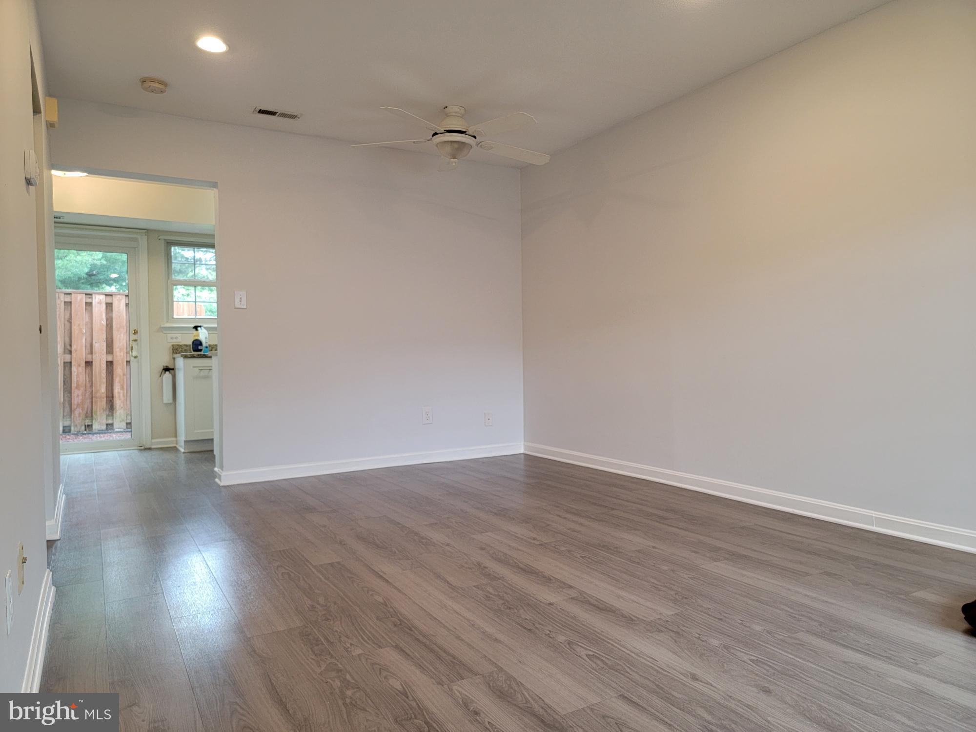 ROLLING RIDGE - Residential