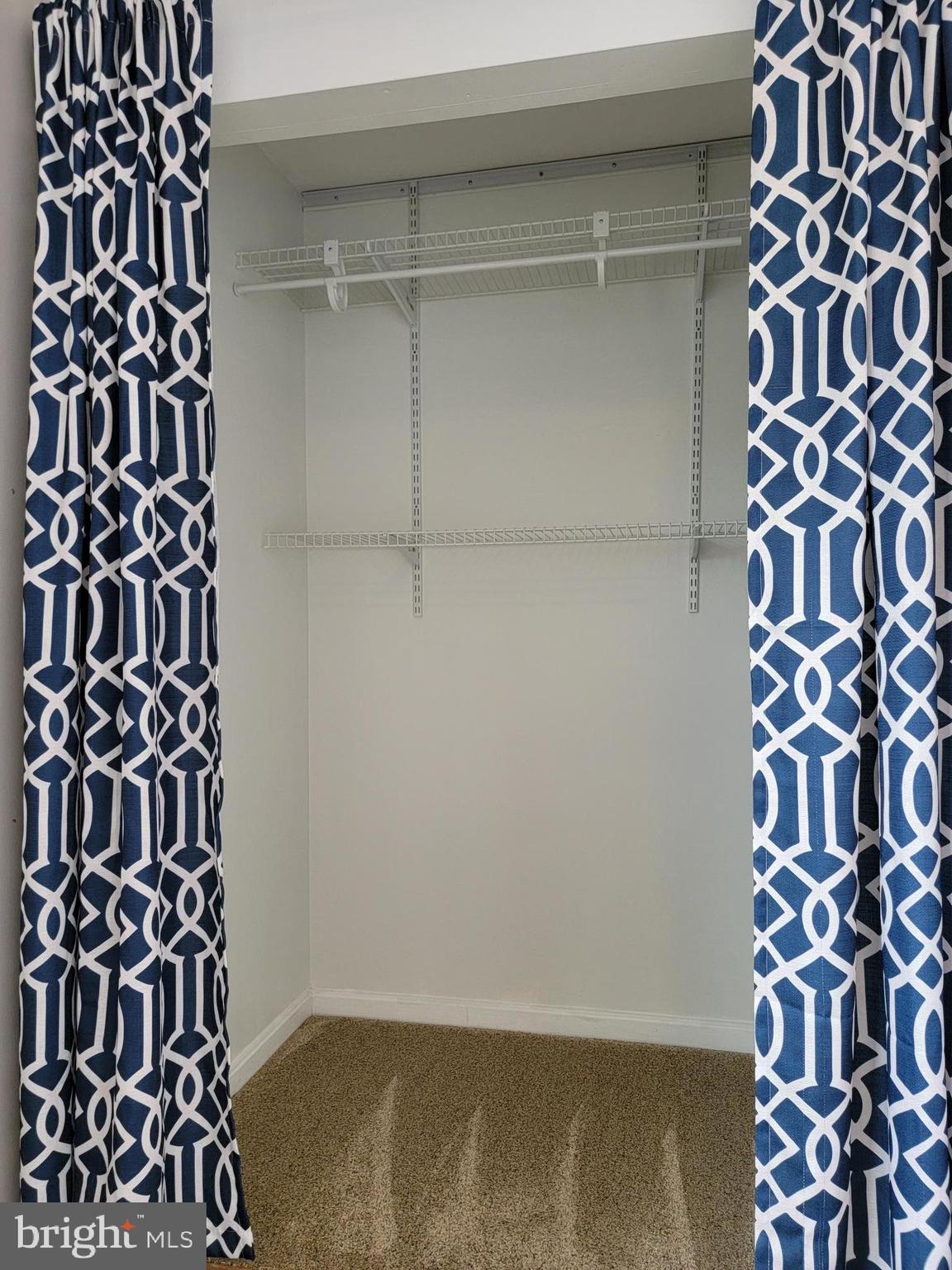 ROLLING RIDGE - Residential