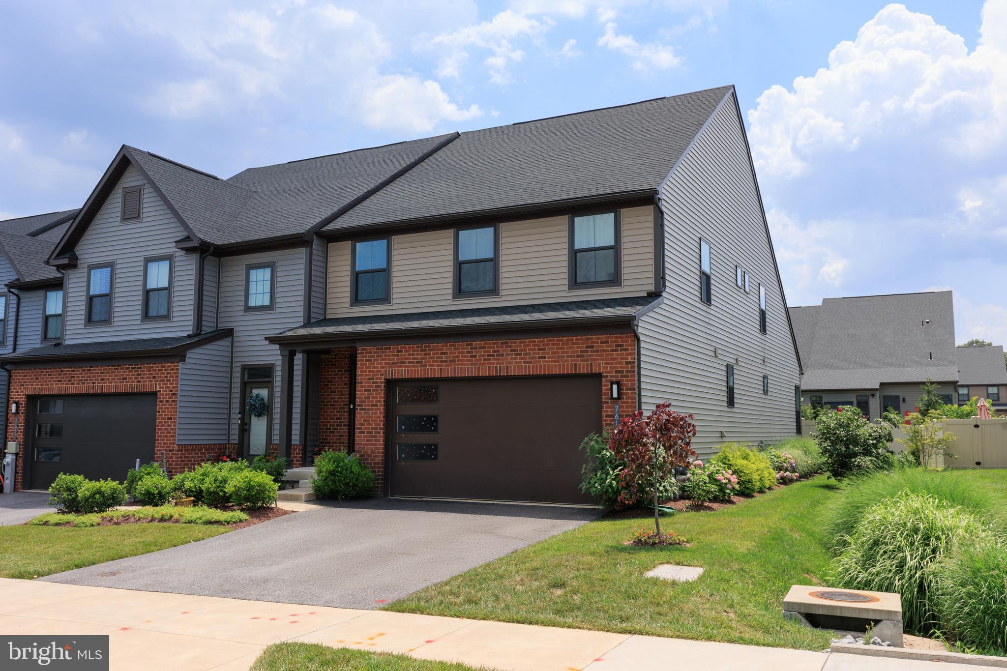 7615 ROSSVILLE LANE