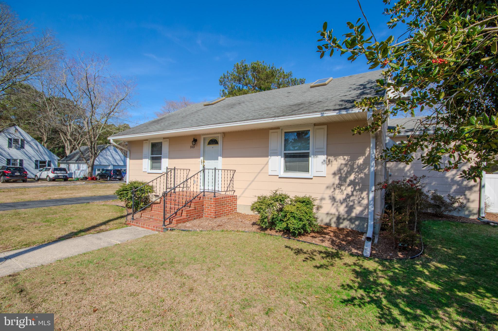 COULBOURN MANOR - Residential