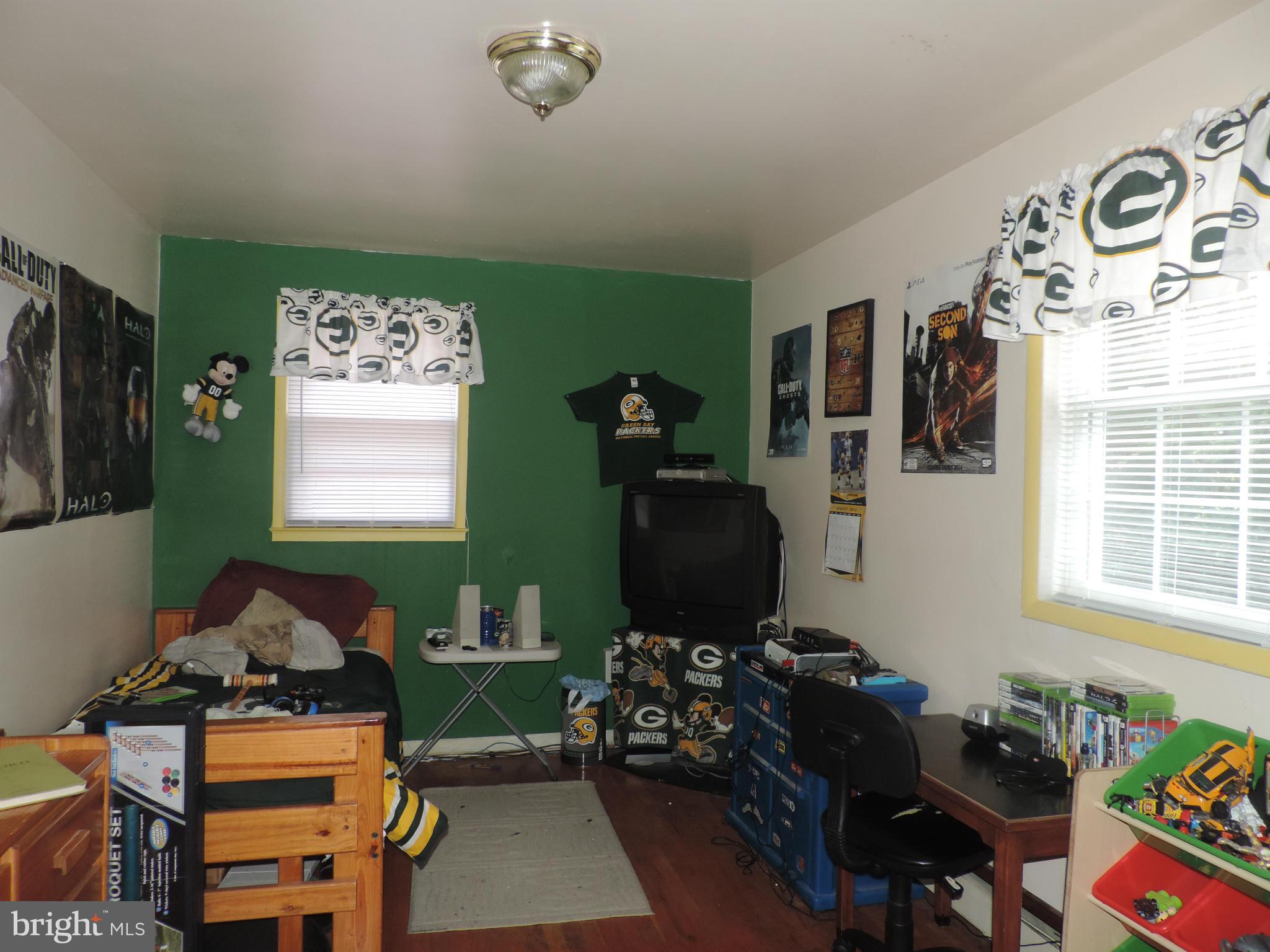 TEMPLE HILLS- POPES ADDN - Residential