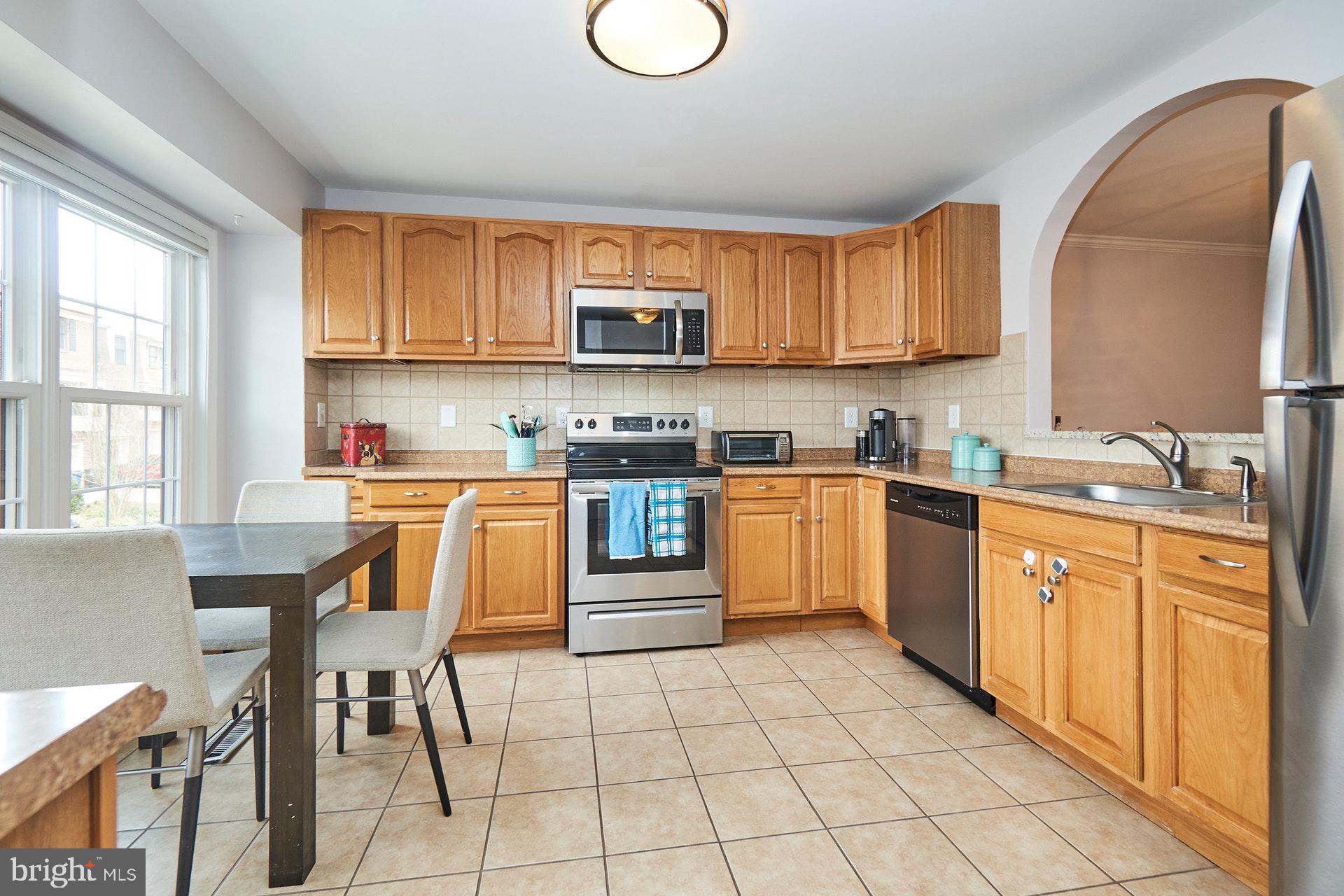 HOLLAND TOWNE - Residential