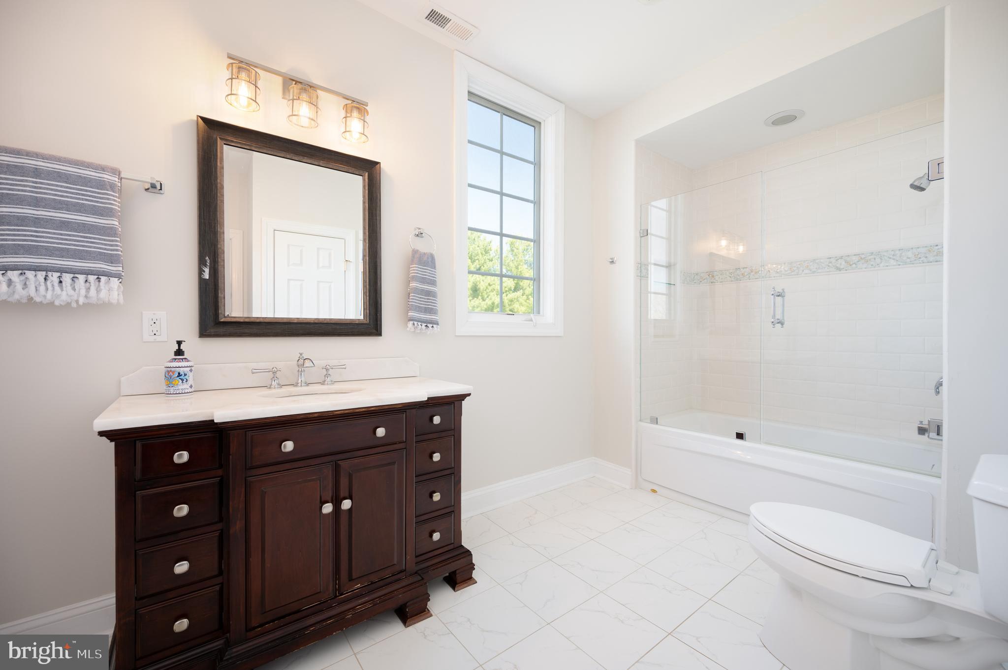 STONEY RUN - Residential