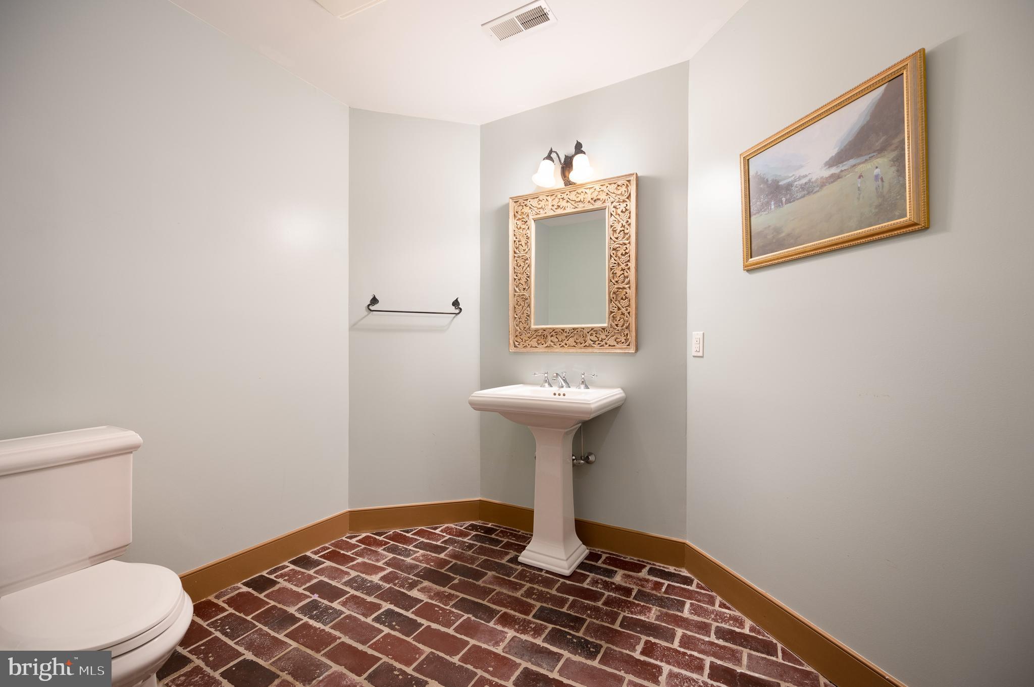 STONEY RUN - Residential