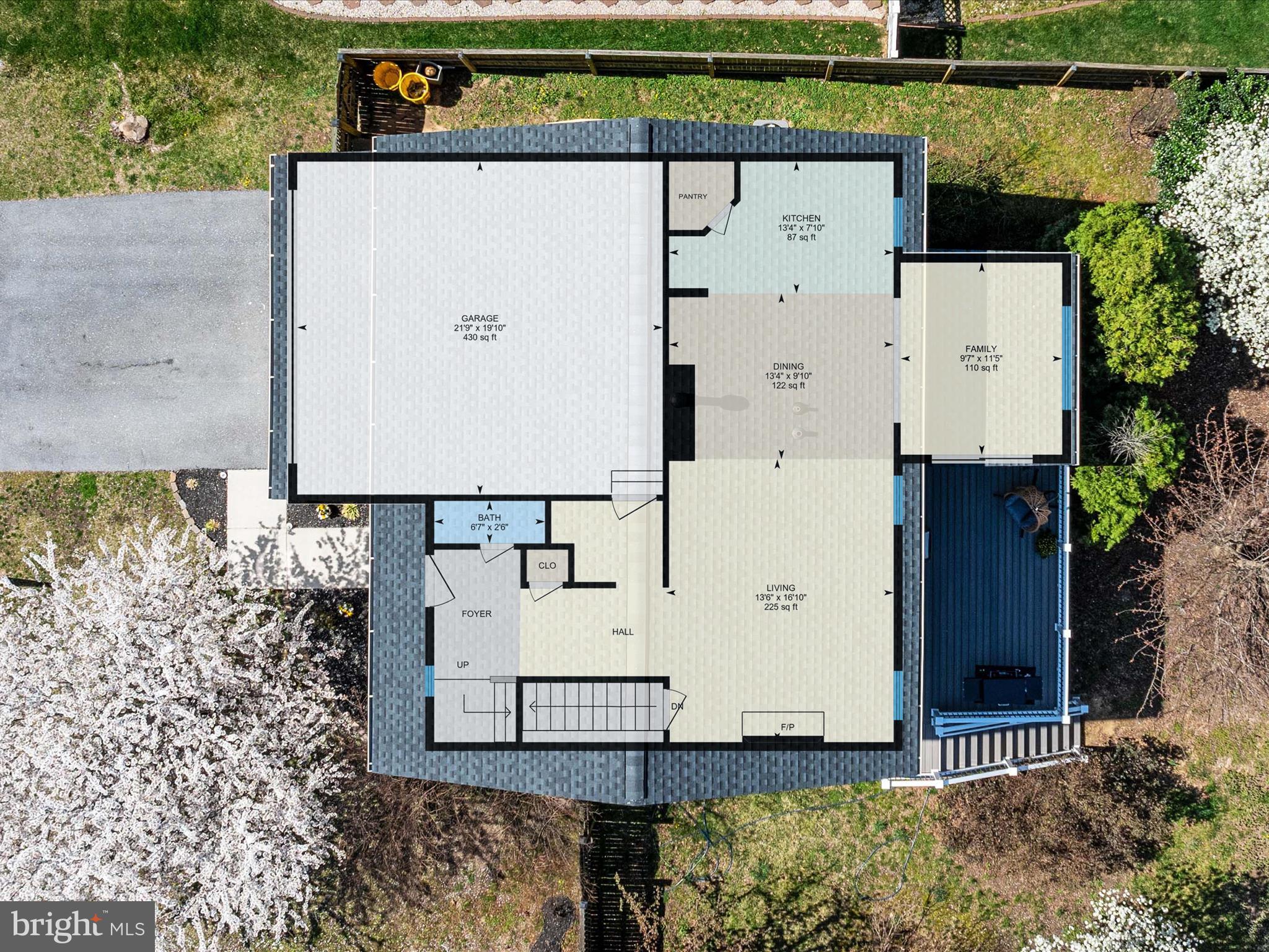 COLONIAL WOODS - Residential