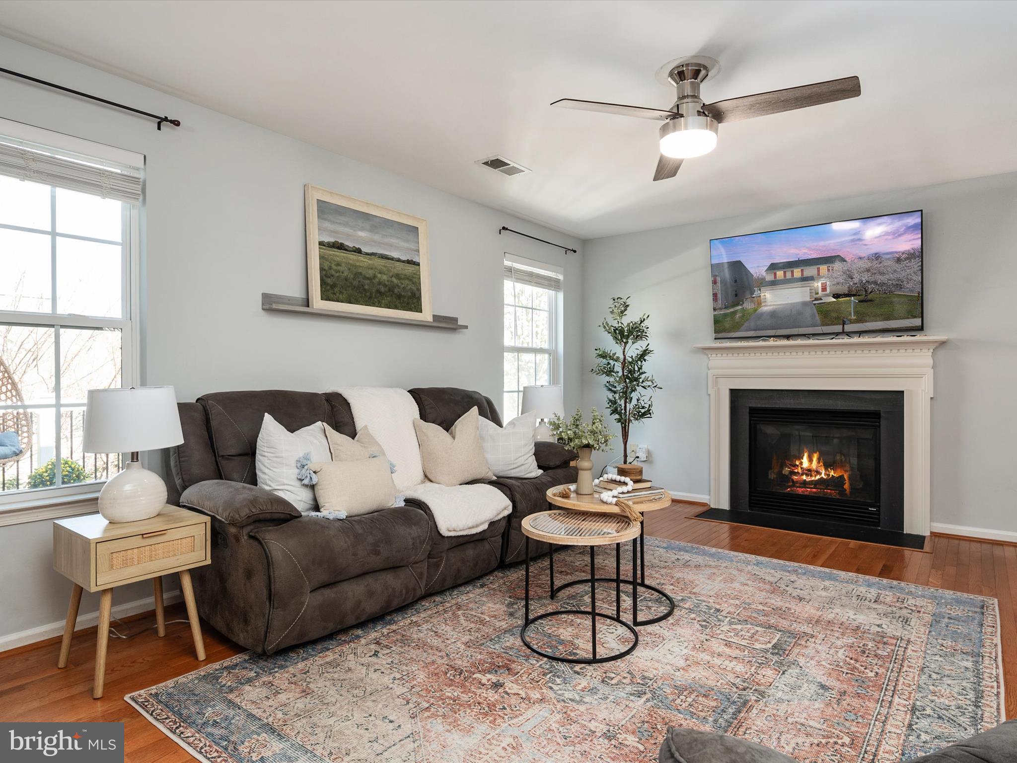 COLONIAL WOODS - Residential