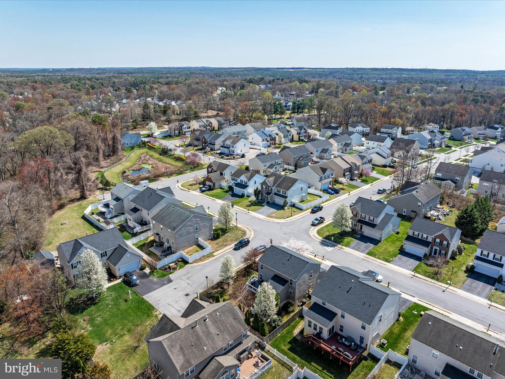 COLONIAL WOODS - Residential