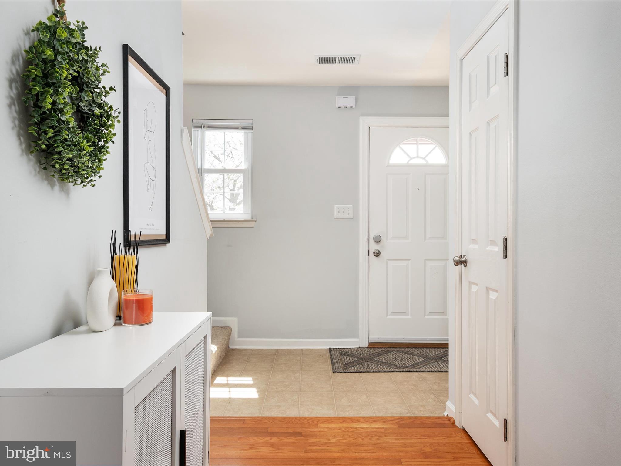 COLONIAL WOODS - Residential