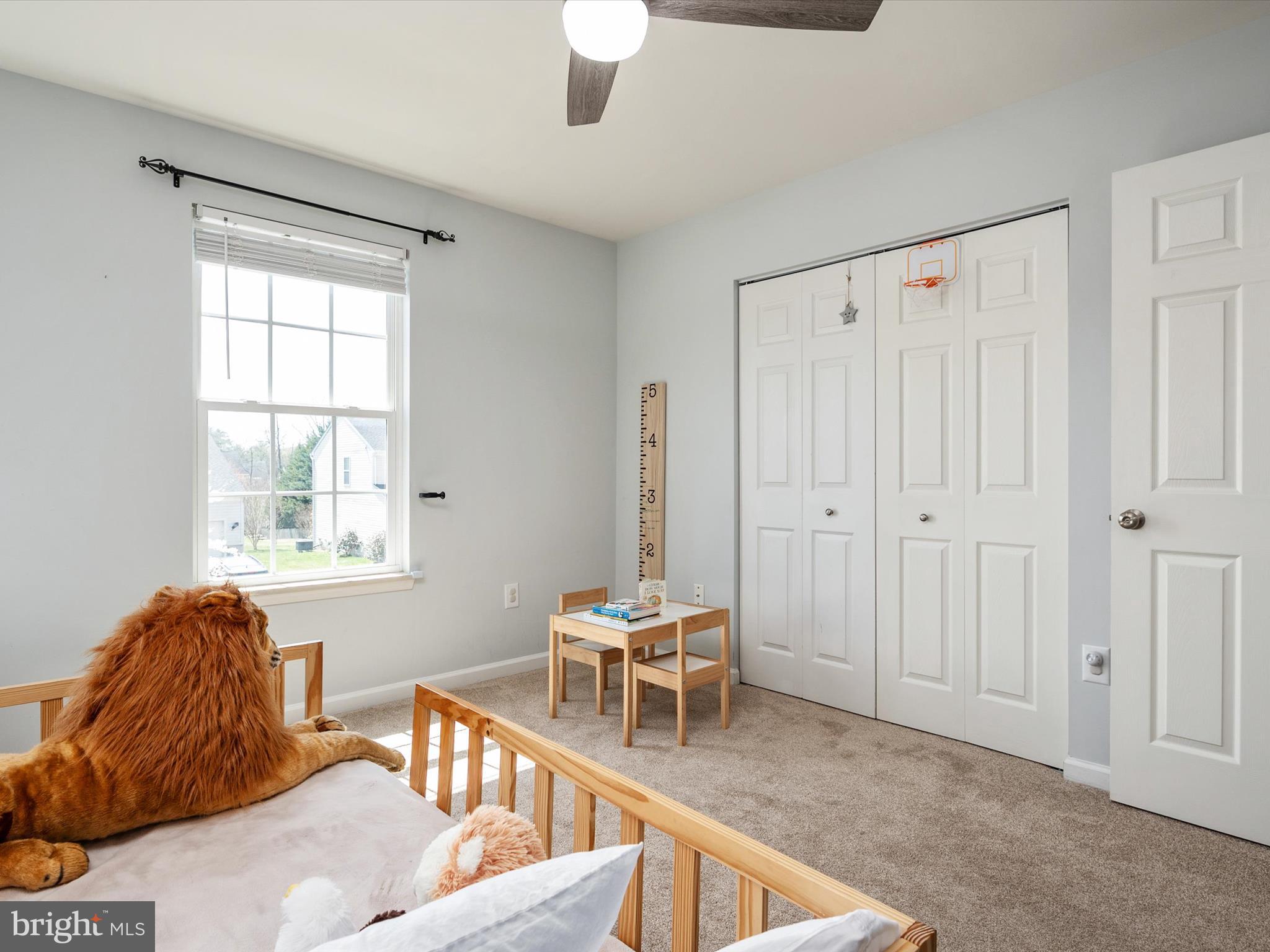 COLONIAL WOODS - Residential