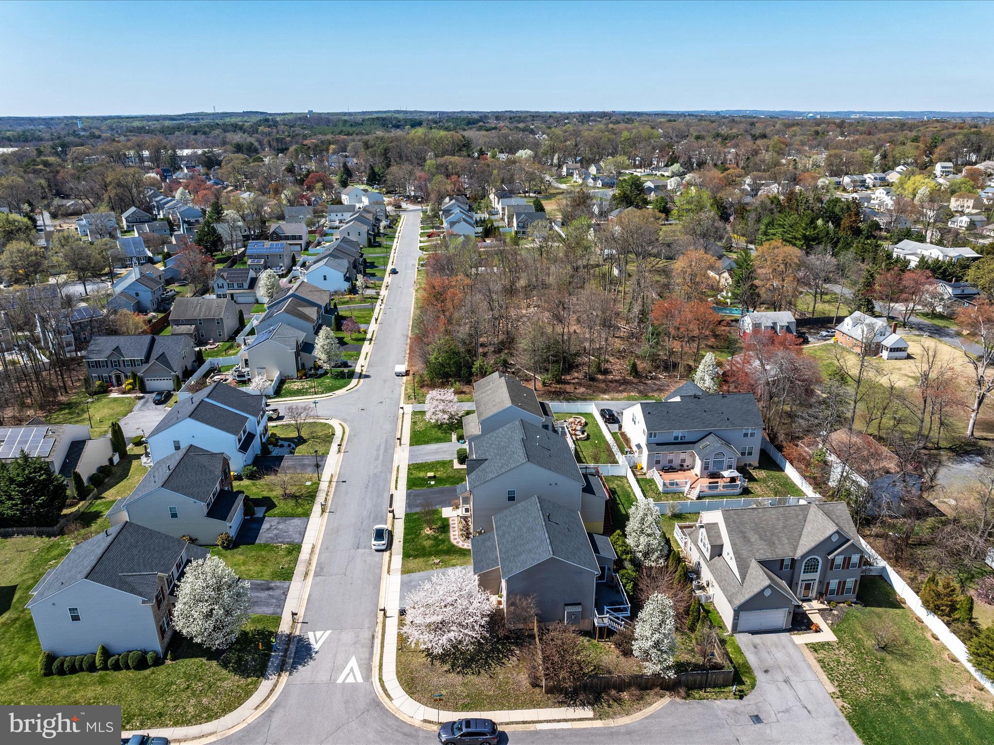 COLONIAL WOODS - Residential