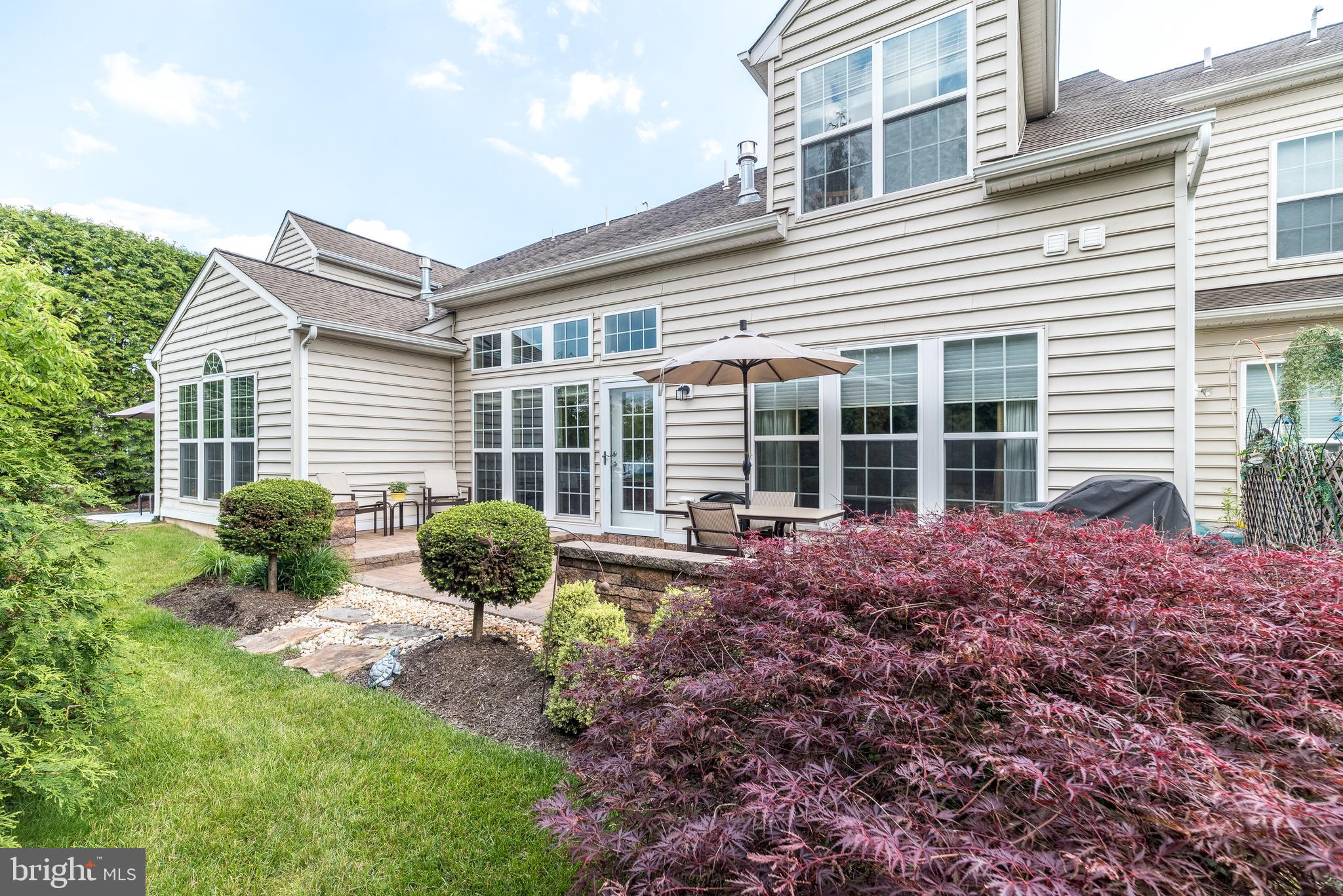 405 PRIMROSE DRIVE