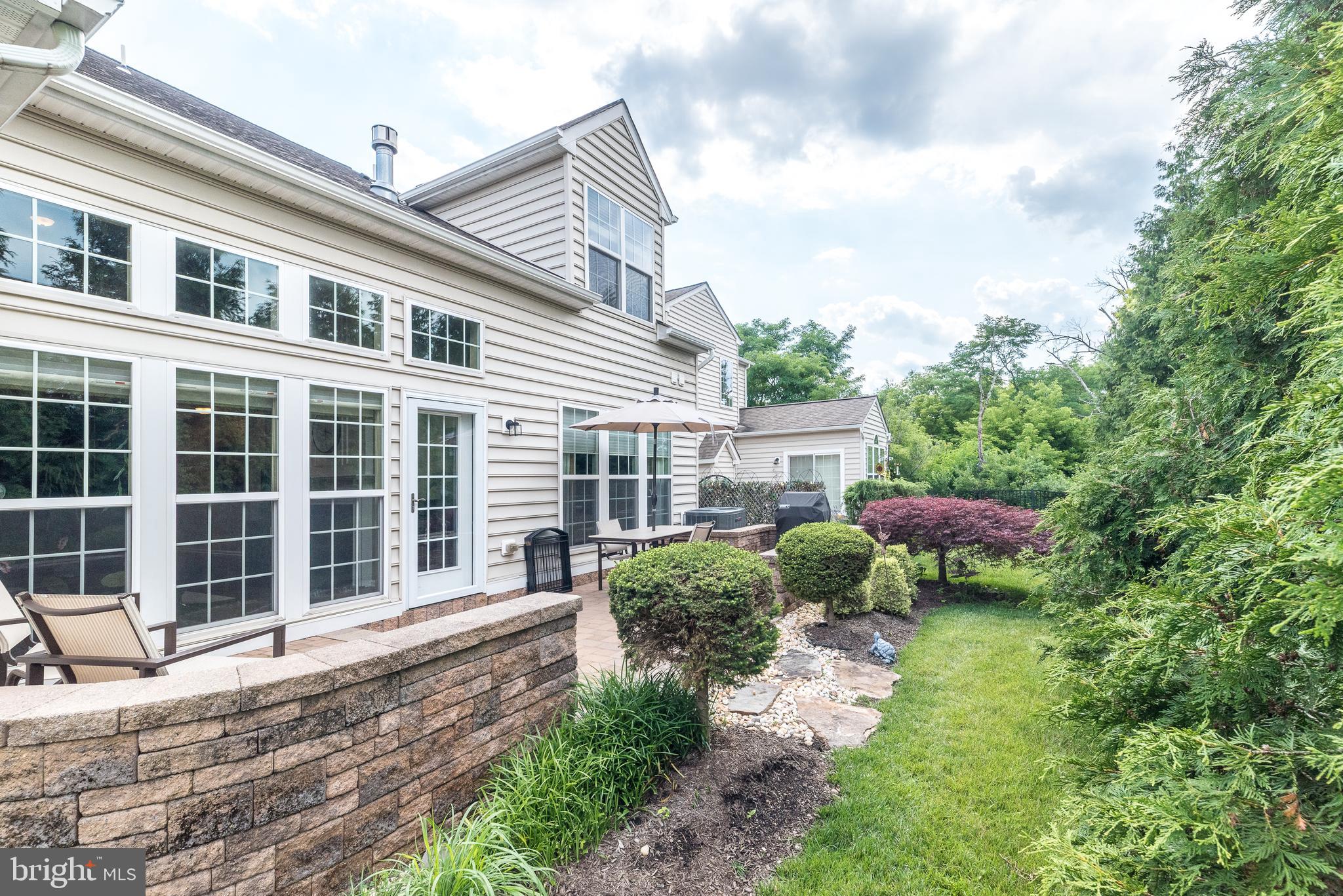 405 PRIMROSE DRIVE