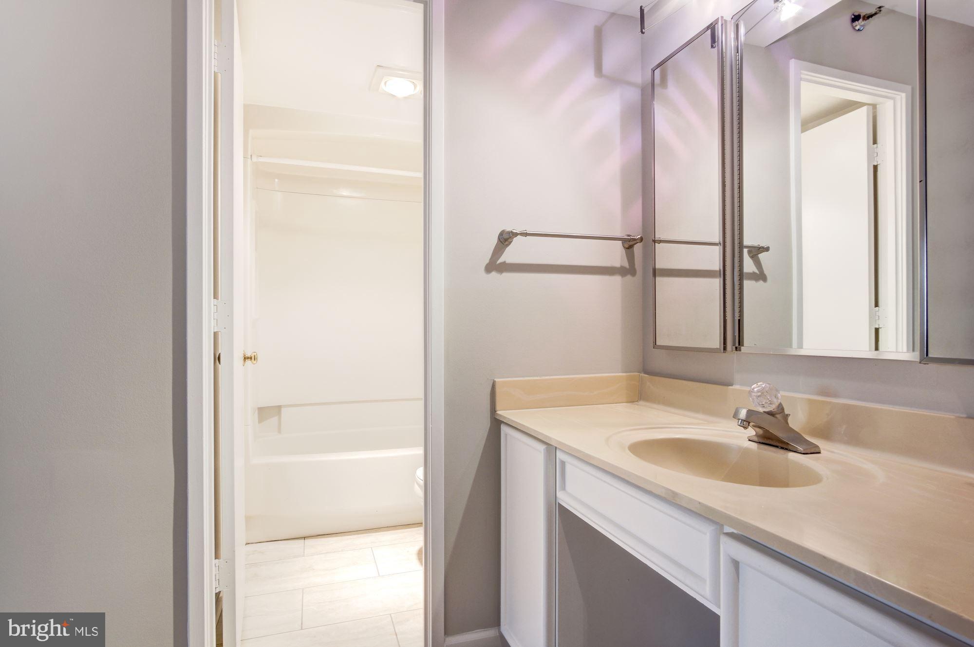 ALTA VISTA - Residential Lease