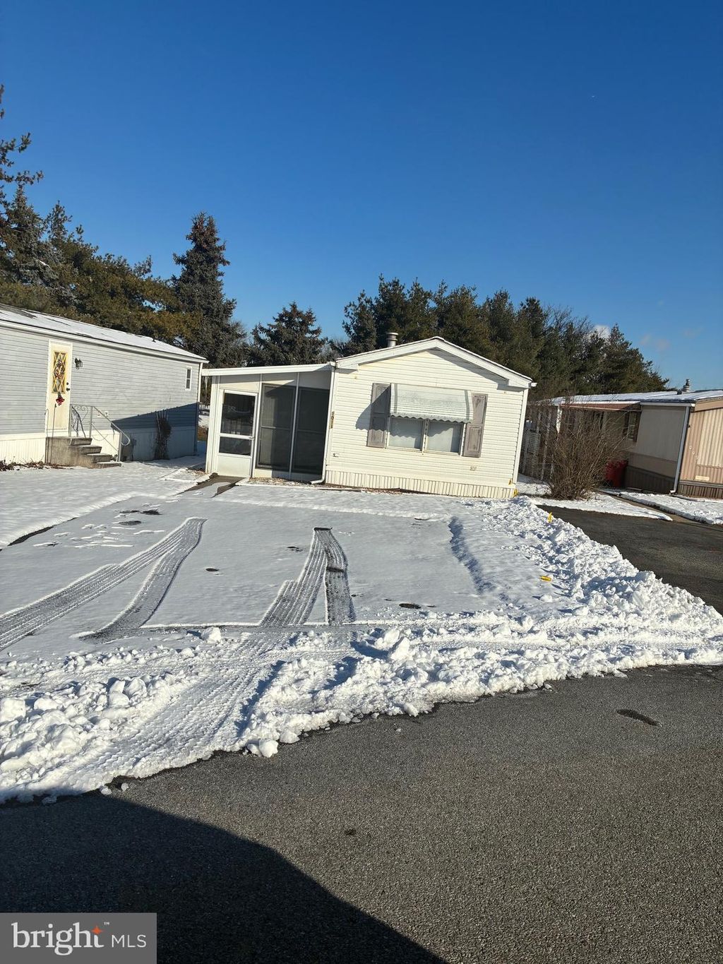 Photo of 1011 Yarrow Avenue, READING, PA 19605 (MLS # PABK2066474)