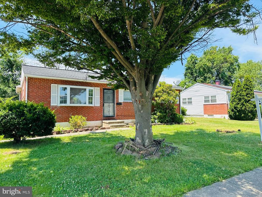 ** Thank you for all the showings, it's been quite the weekend!
 Offer deadline Monday June 24,2024 @12pm. **


This House has been very well maintained . 
 Roof ( 2015), HVAC system (2015)
Water Heater (2018) - Three less thing to worry about! This Rancher has 3 bedrooms and one full bath on the main floor. The basement also boasts of a kitchenette, a full bathroom, an additional room and an additional den space that could be used as an additional room or tear down and free up the space for the full living room experience. 
With a few upgrades, this home can be THE HOME , very close to the shopping centers, schools, bus route and major highways.