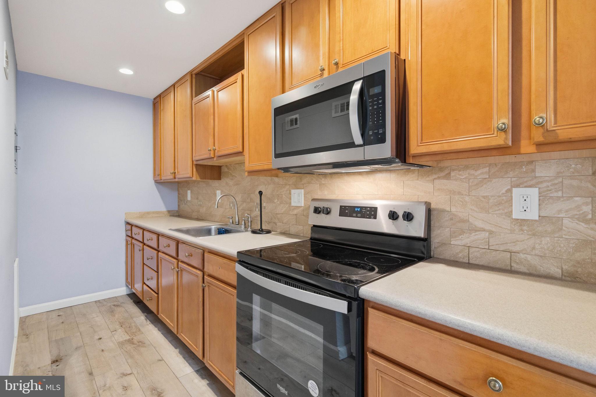 7600 E ROOSEVELT BOULEVARD 604