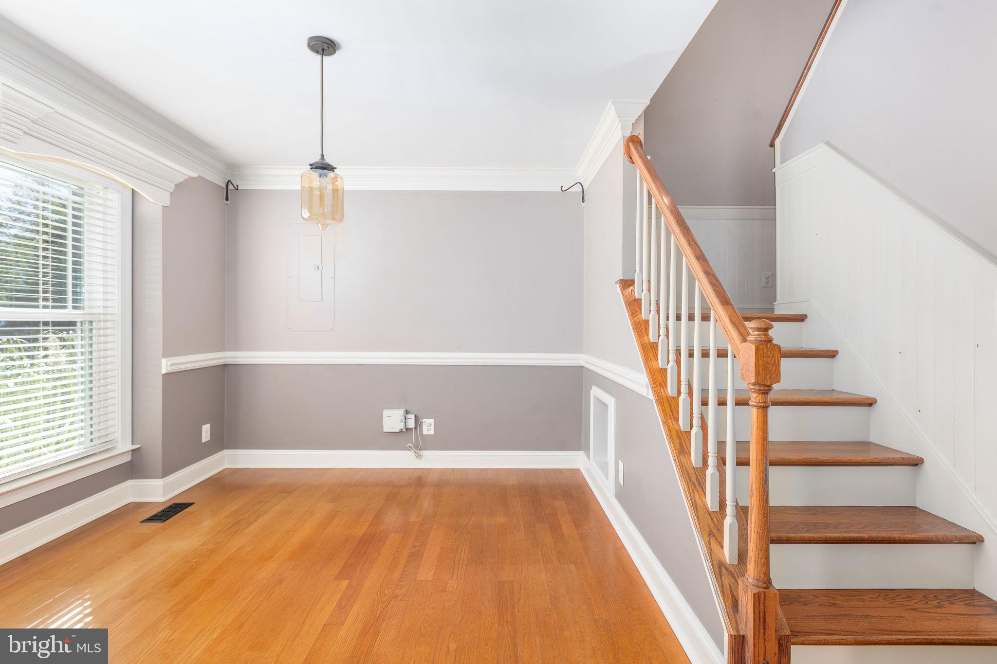 8600 OAK GLEN COURT