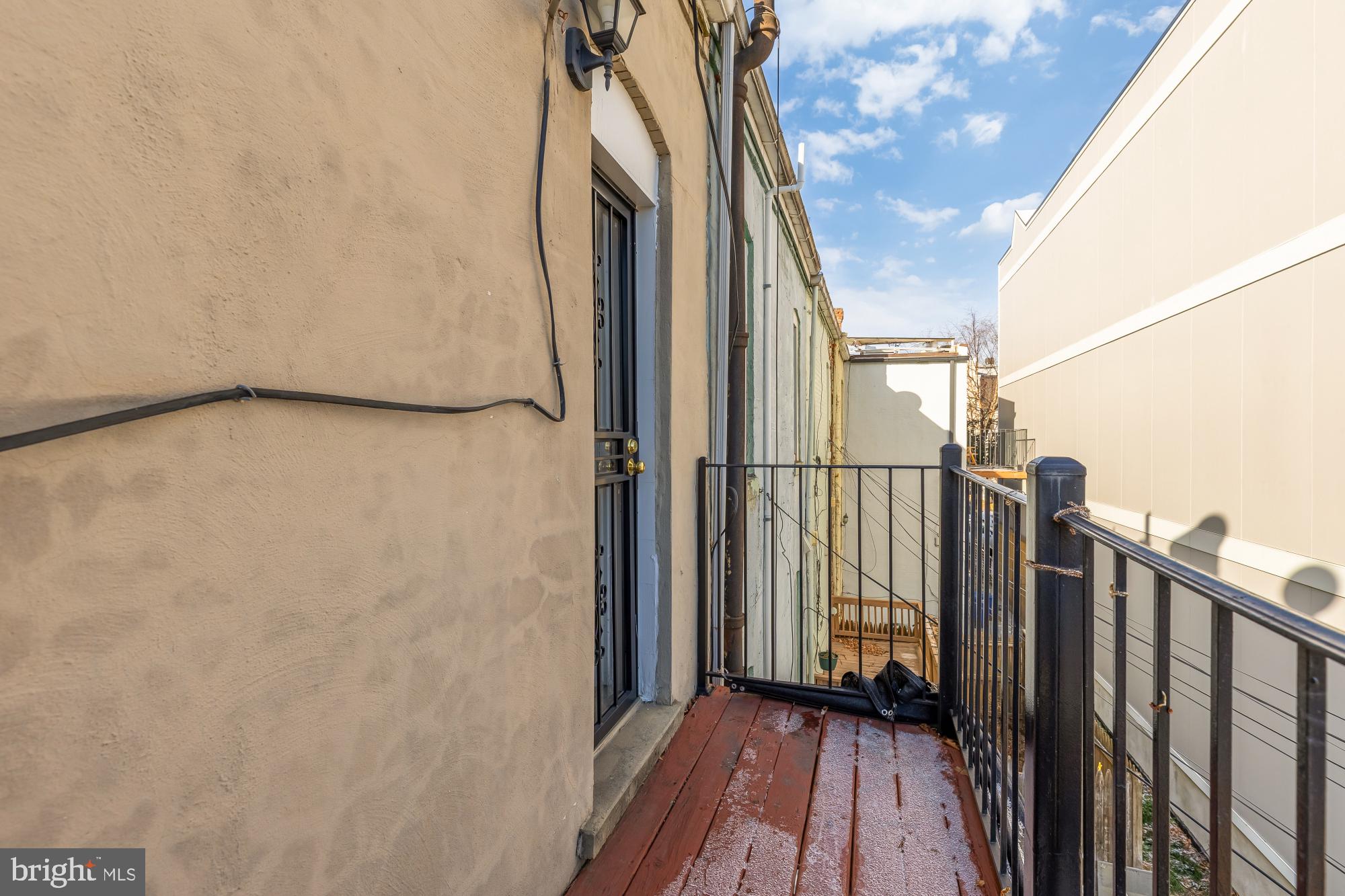 1033 5TH STREET NE A