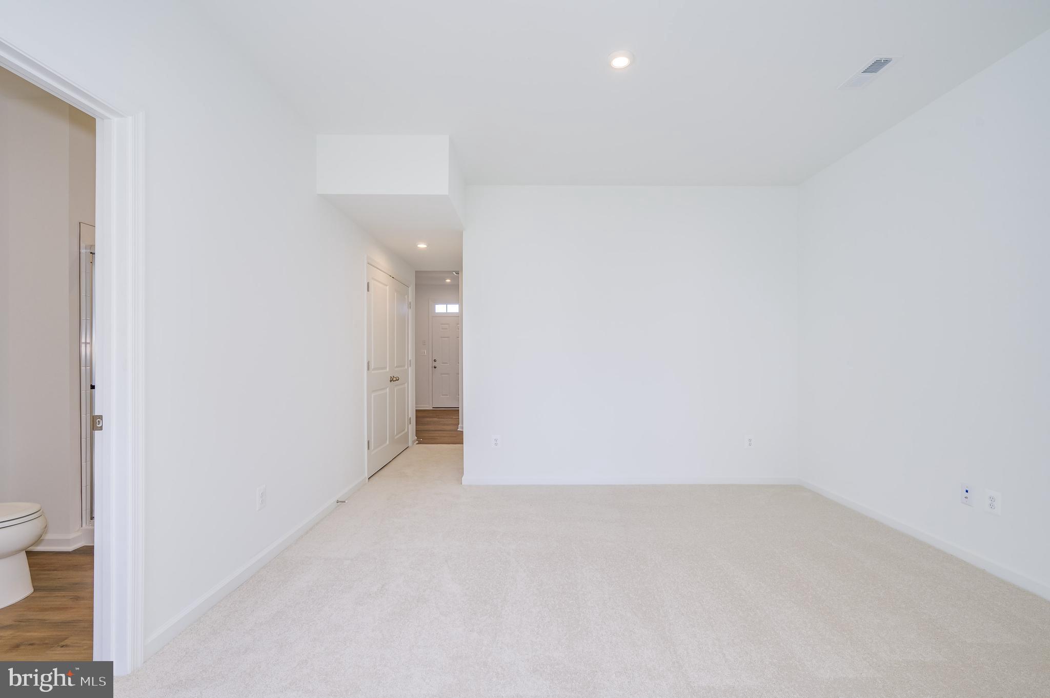 MARTINSBURG STATION - Residential Lease