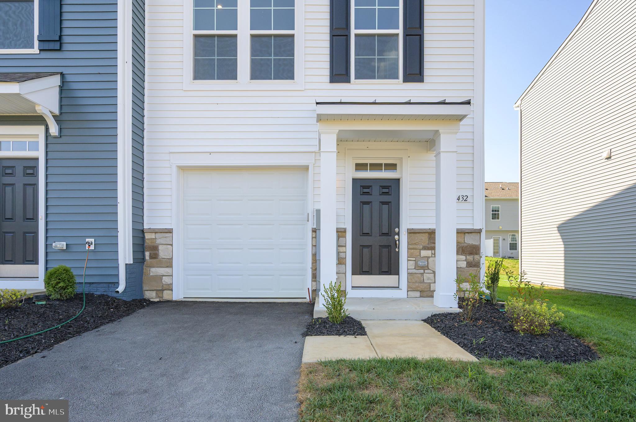 MARTINSBURG STATION - Residential Lease