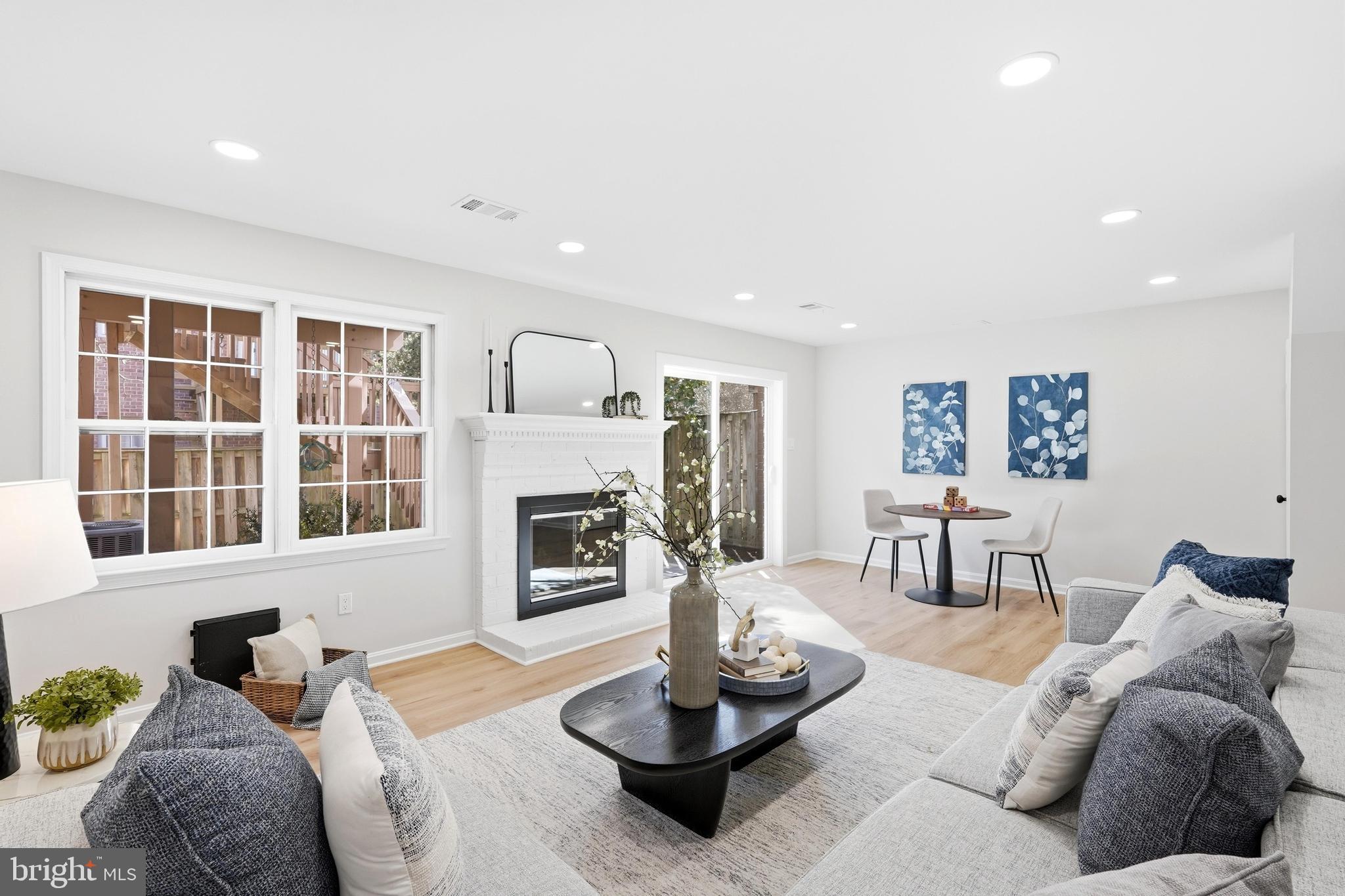 10147 OAKWOOD CHASE COURT