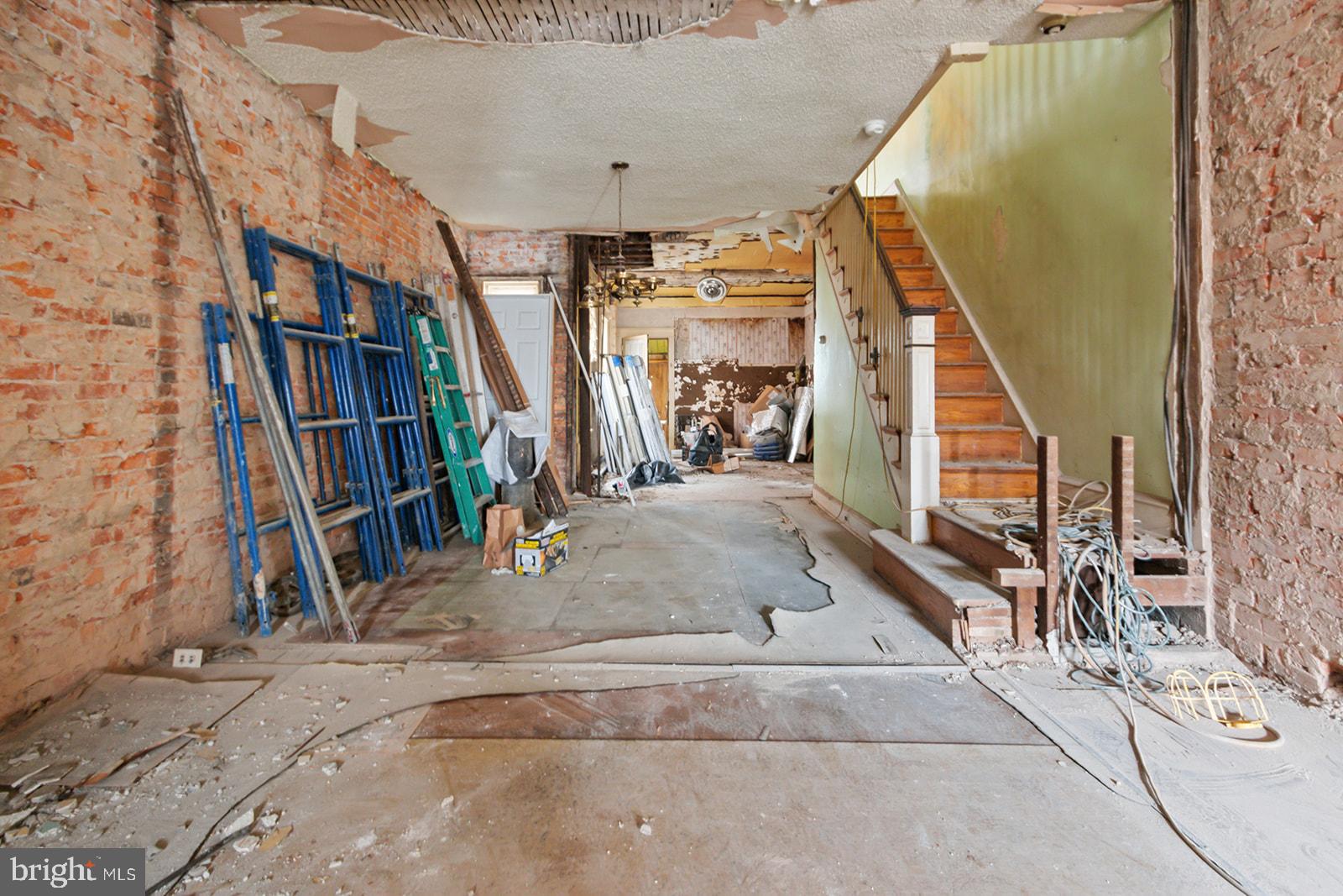 OVERBROOK - Residential