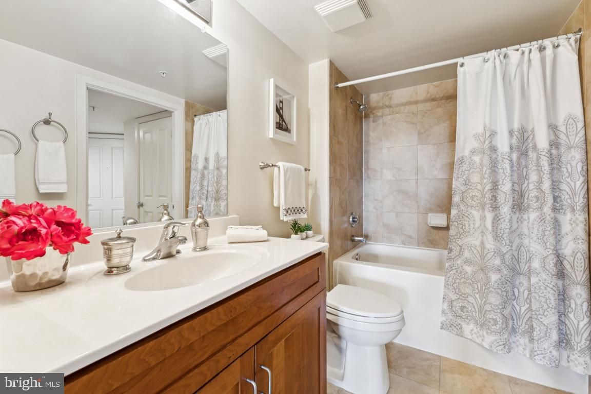 THE PARK AT COURTHOUSE - Residential